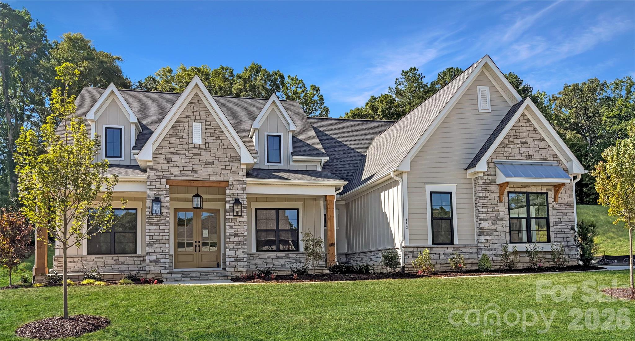 452 Voyager Lane NE — photo
