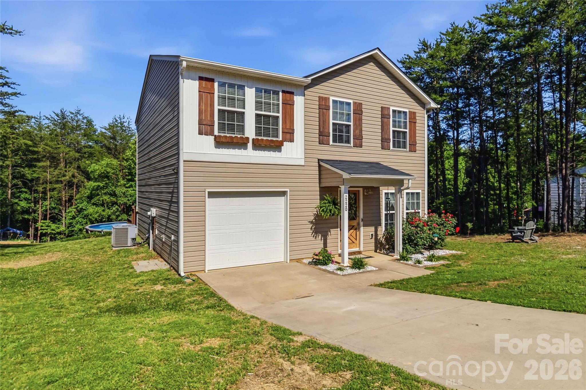 2220 Pinnacle View Drive — photo