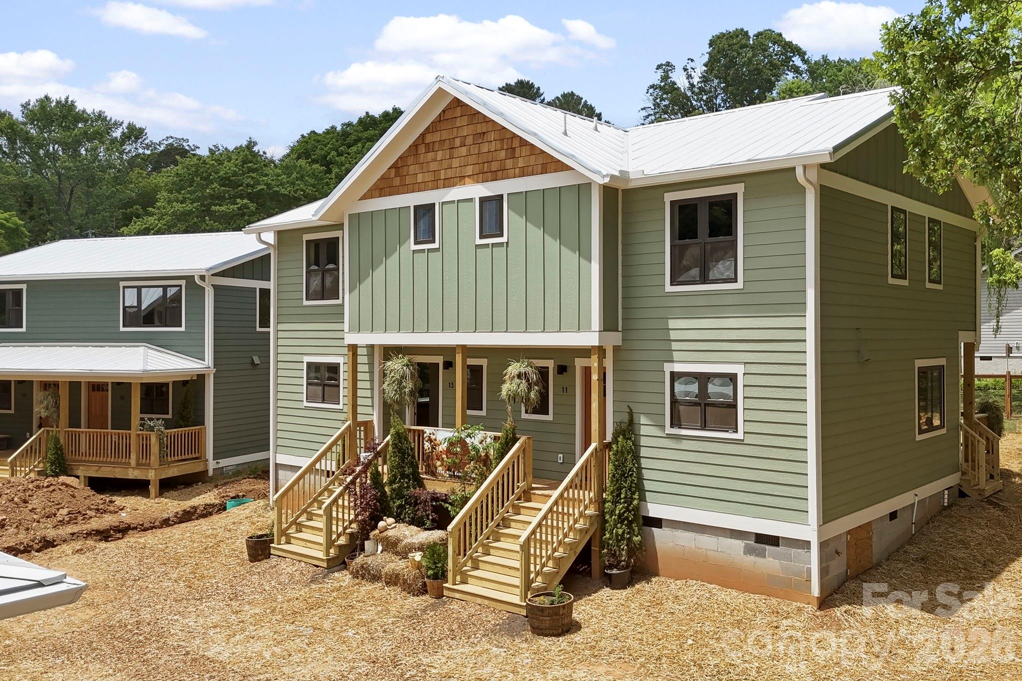 11 Fireside Drive — photo