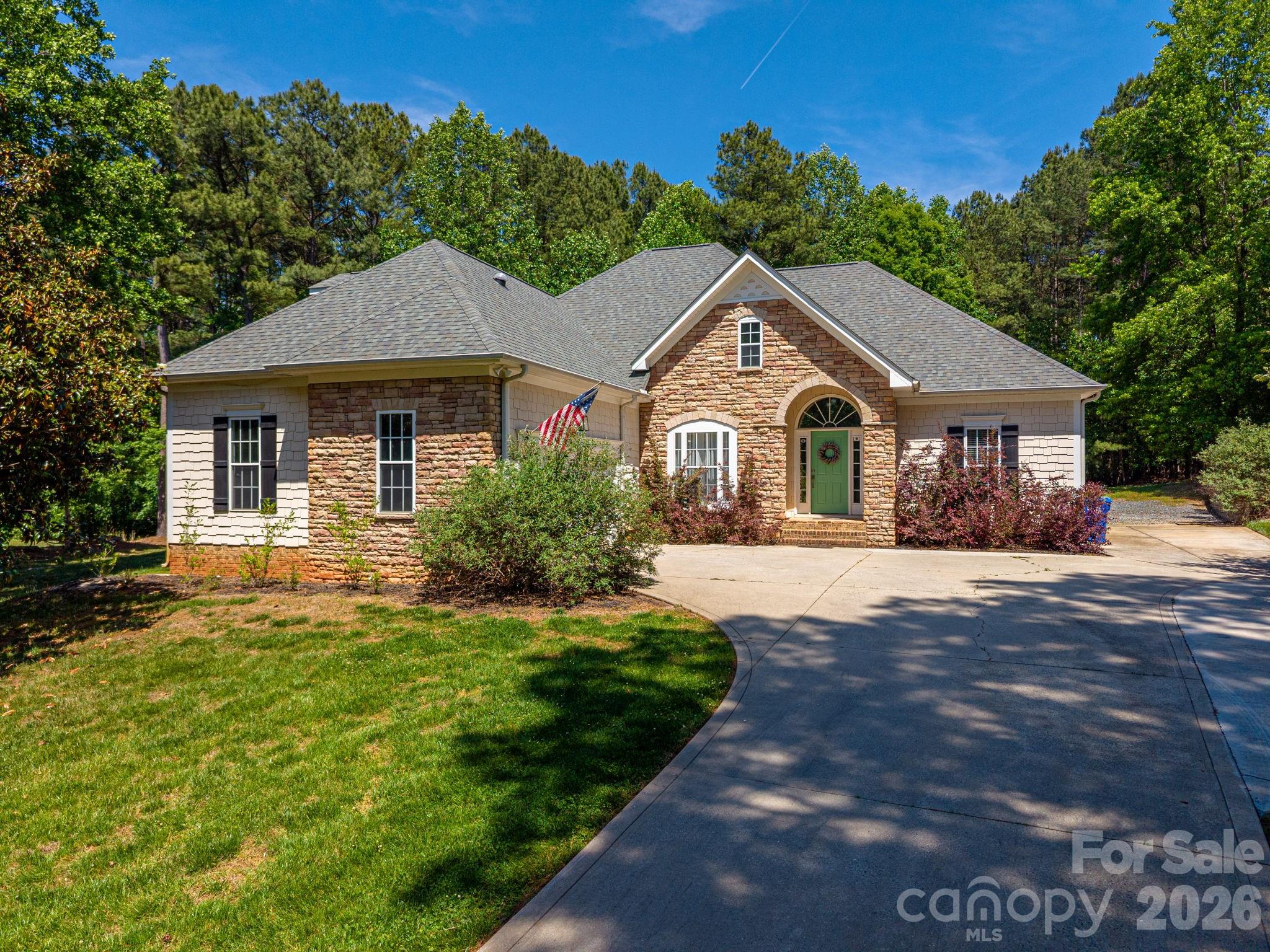 122 Maple View Drive 114 — photo