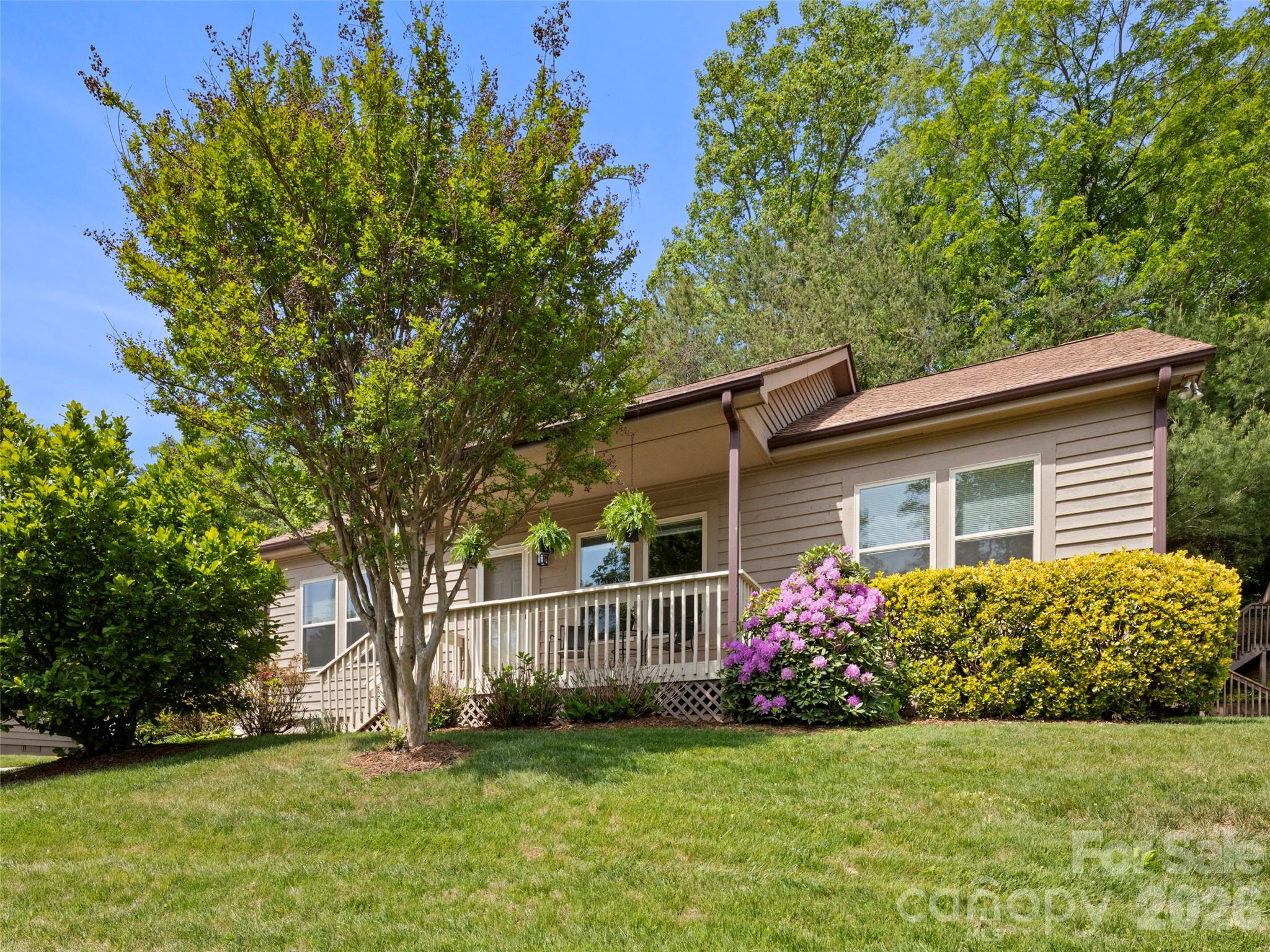 1 Hedgerose Court B — photo