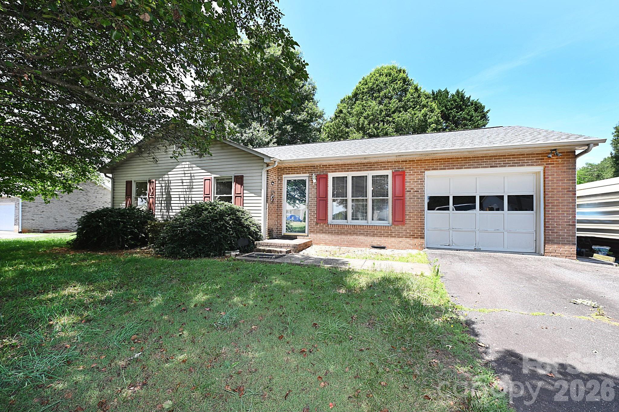 4445 Sulphur Springs Road NE — photo