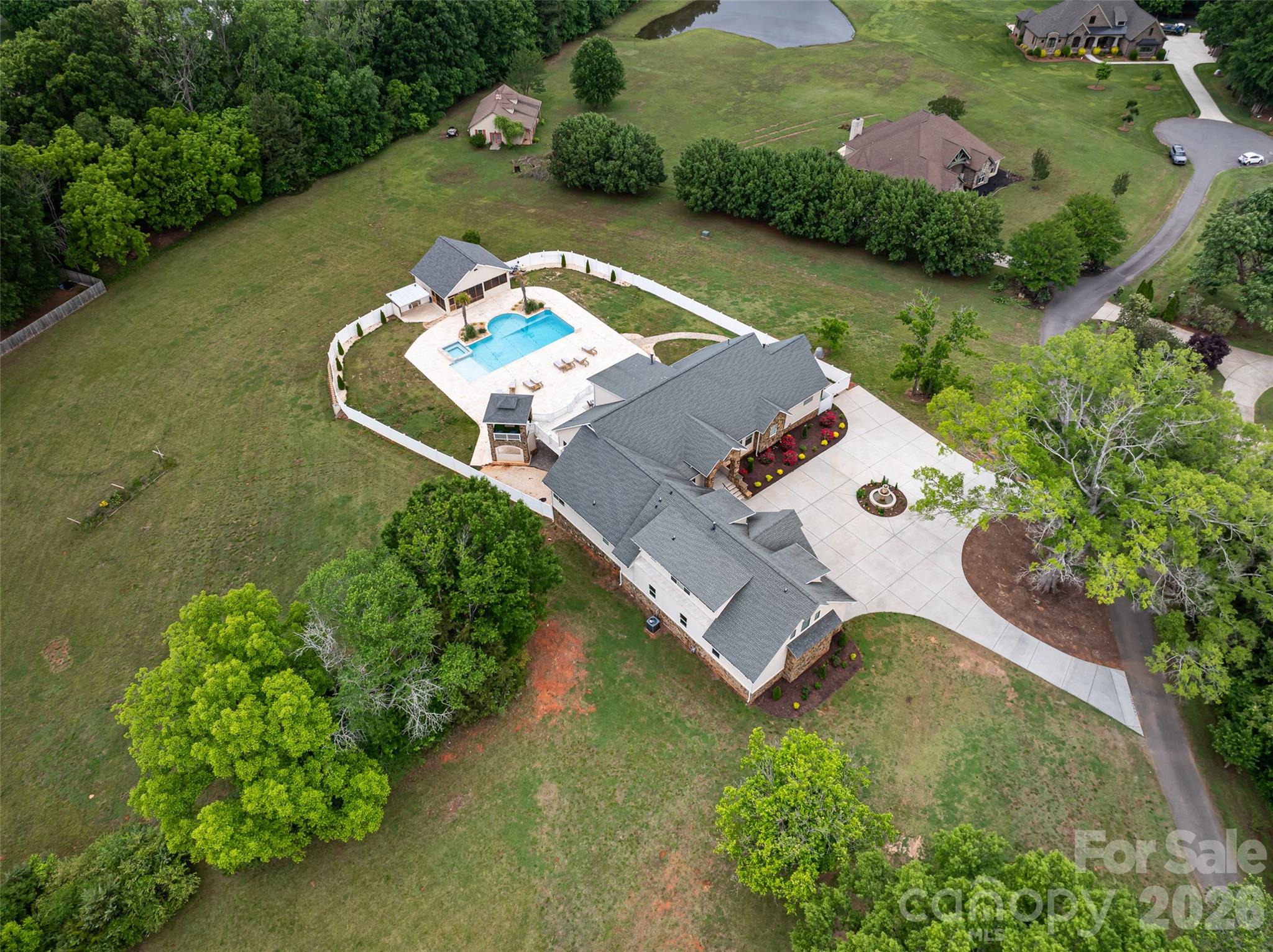 4511 Howey Farms Drive — photo