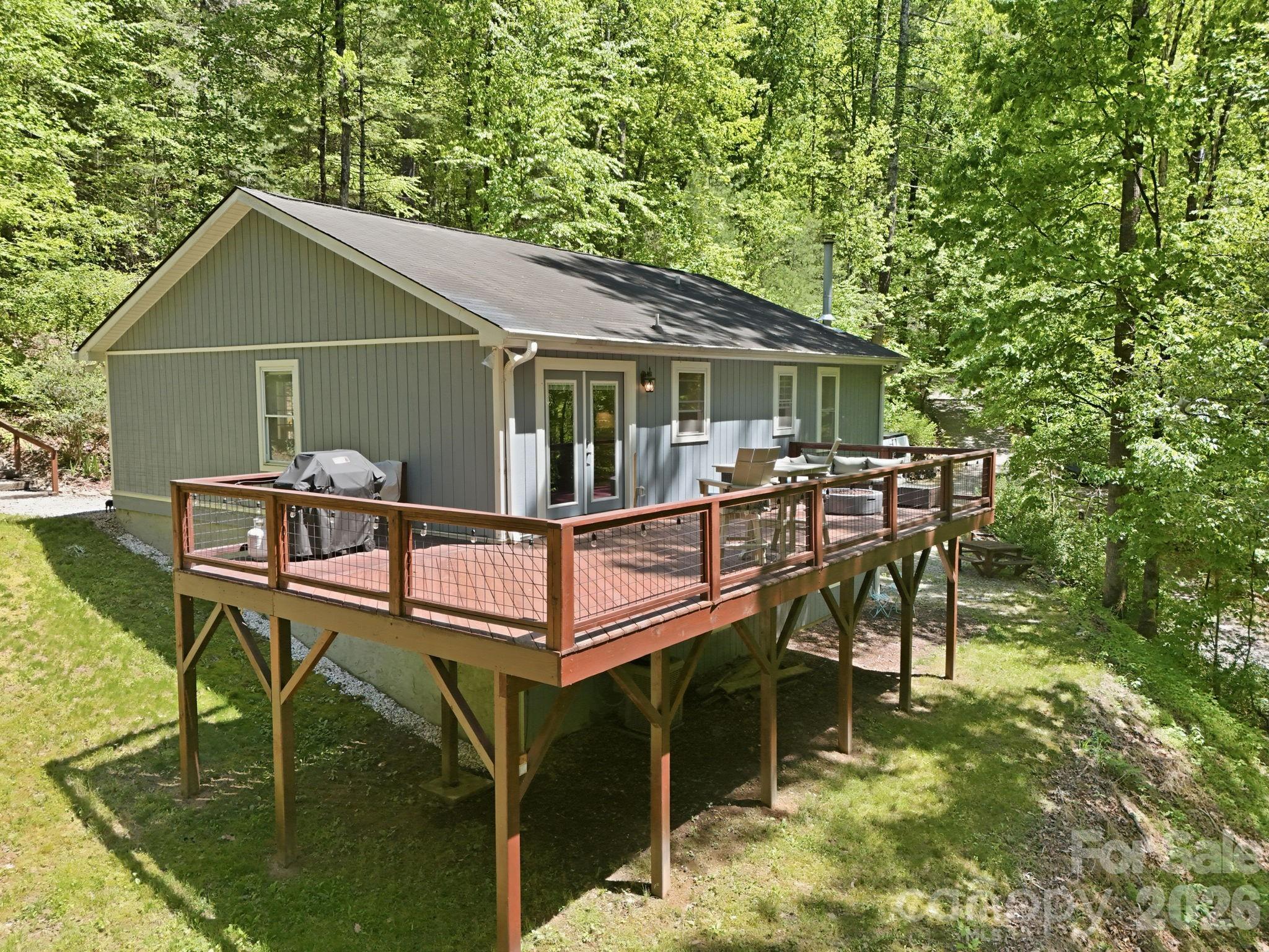302 Rich Mountain Road — photo