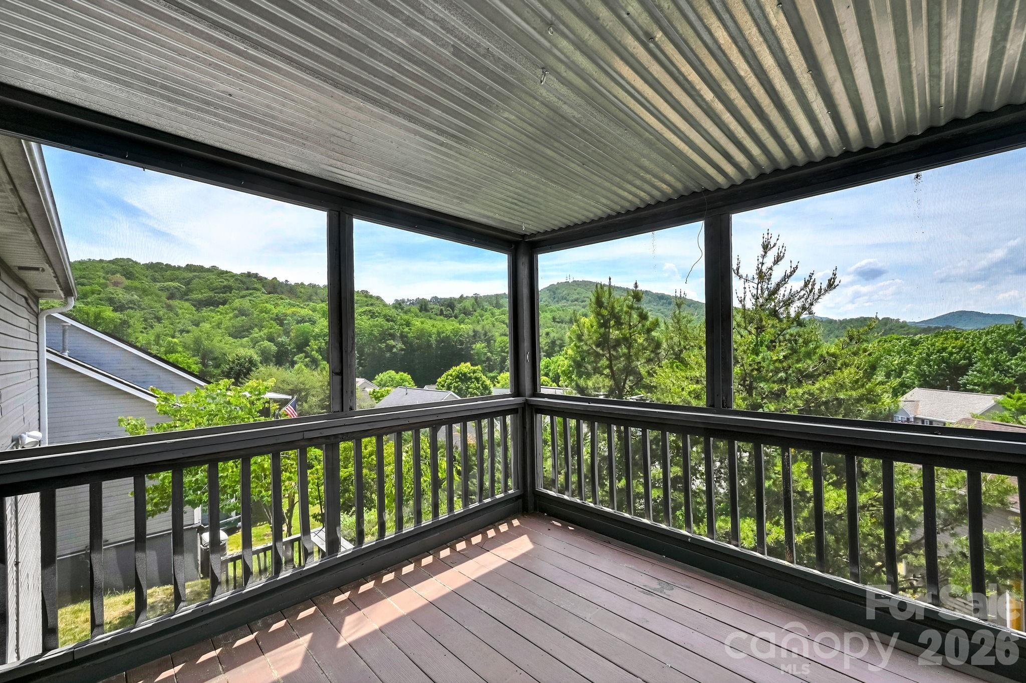 85 Rotunda Circle — photo