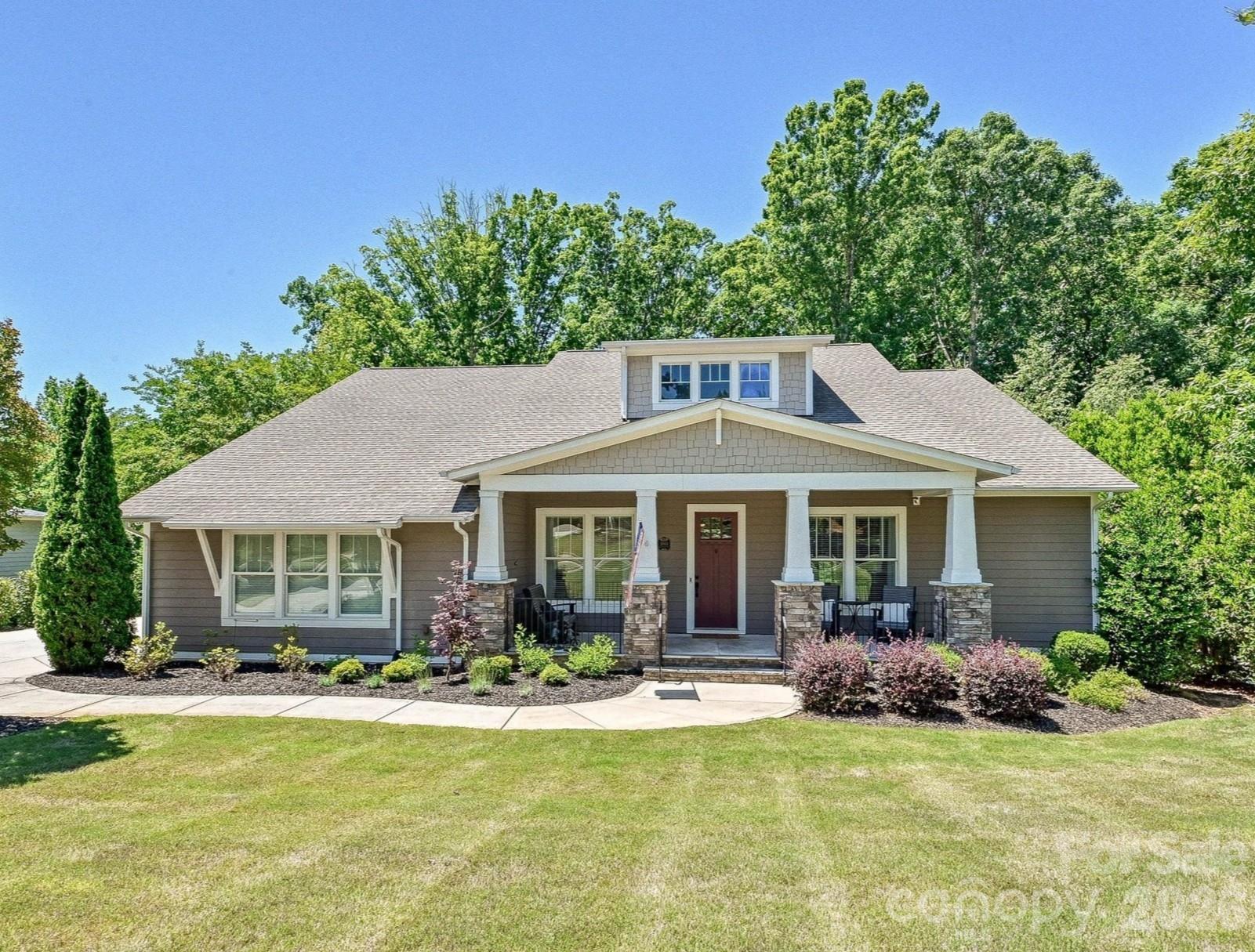 1044 Wessington Manor Lane — photo