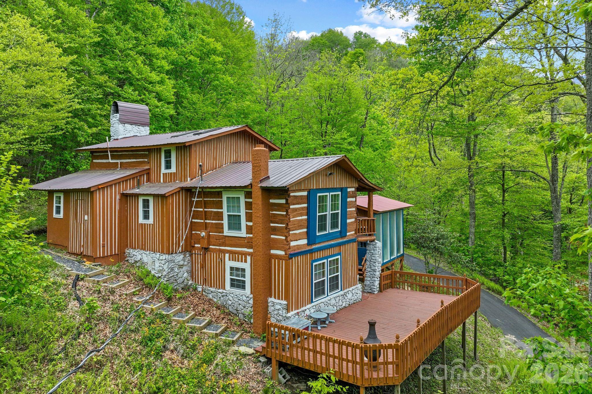 285 Glenaire Drive — photo