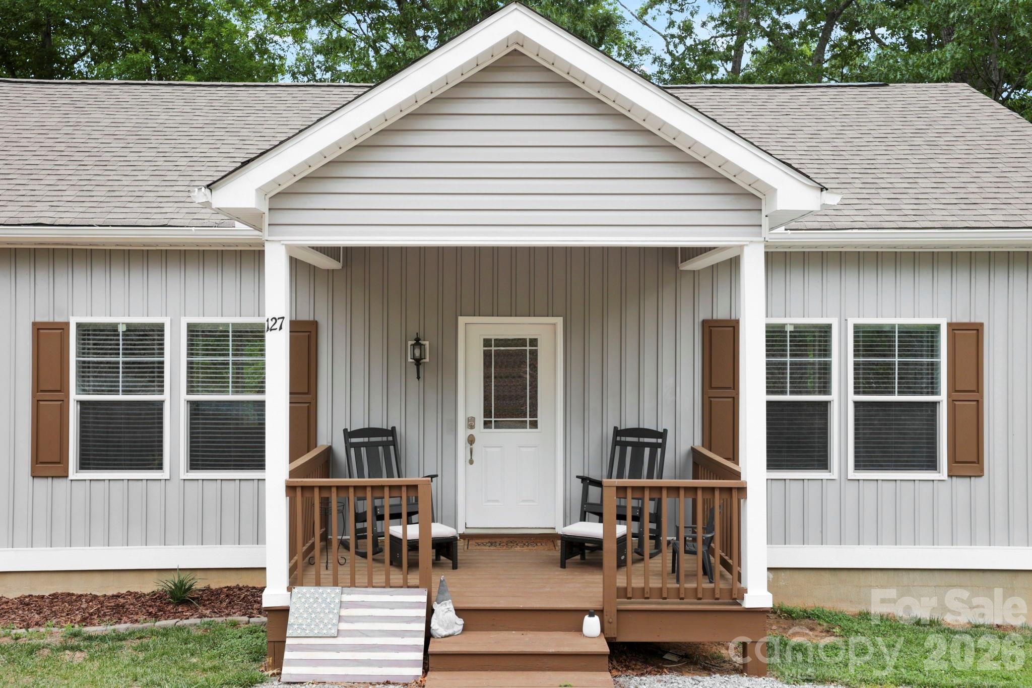 127 Cairens Ridge Drive — photo
