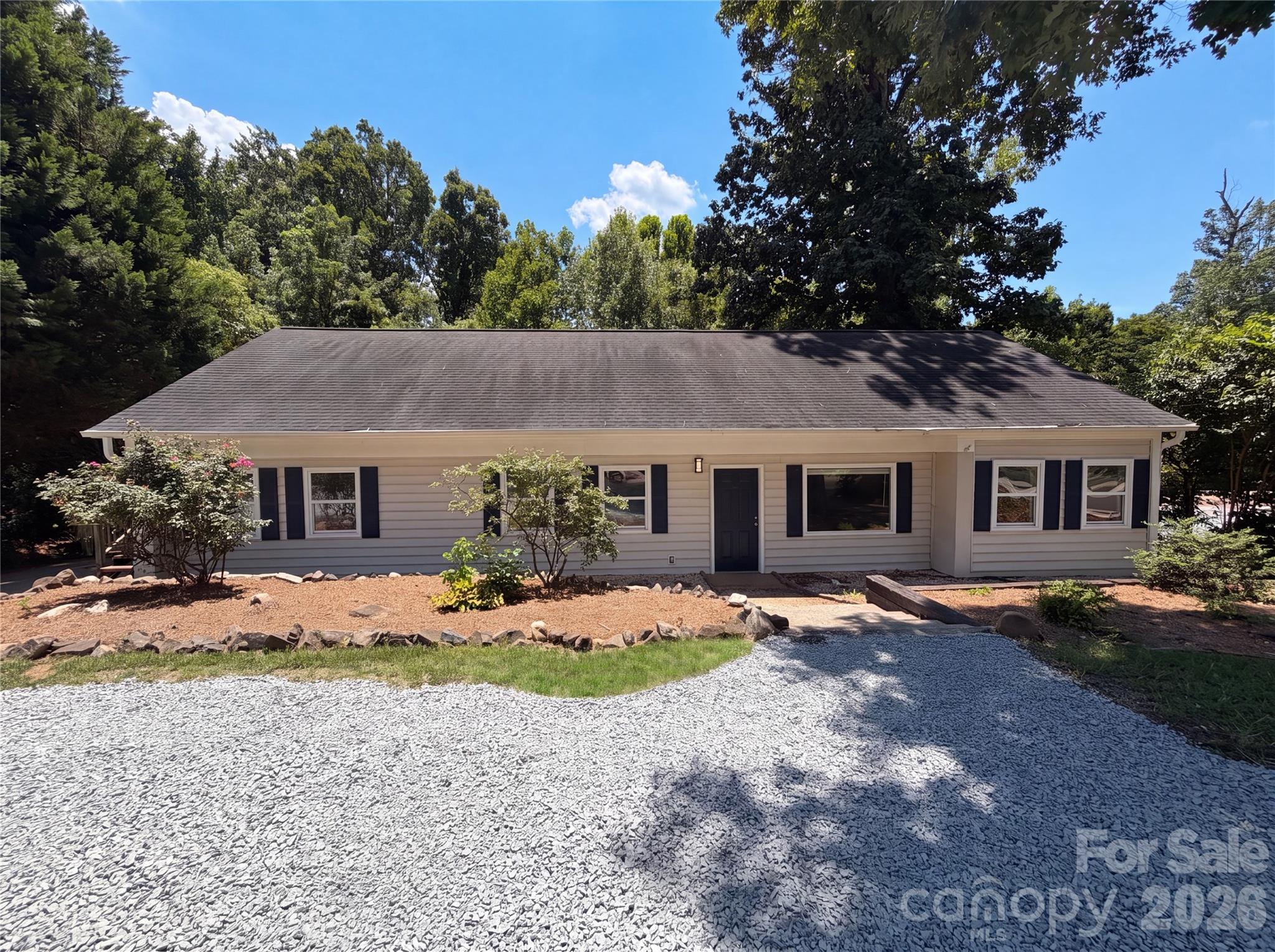 1322 Carolyn Drive — photo