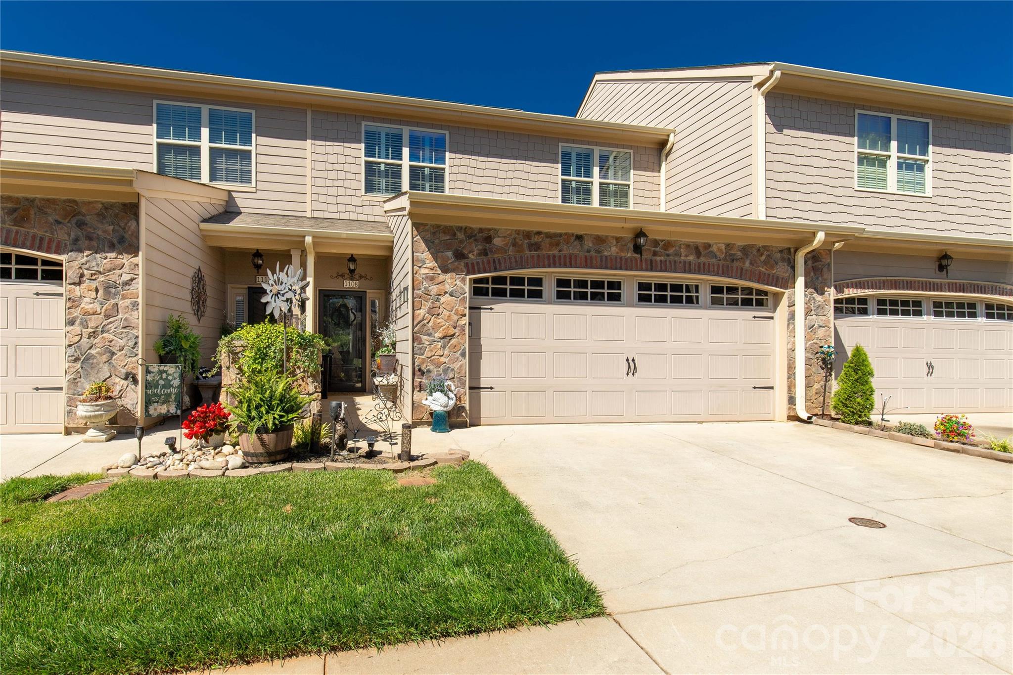 1108 Stuarts Landing Drive — photo
