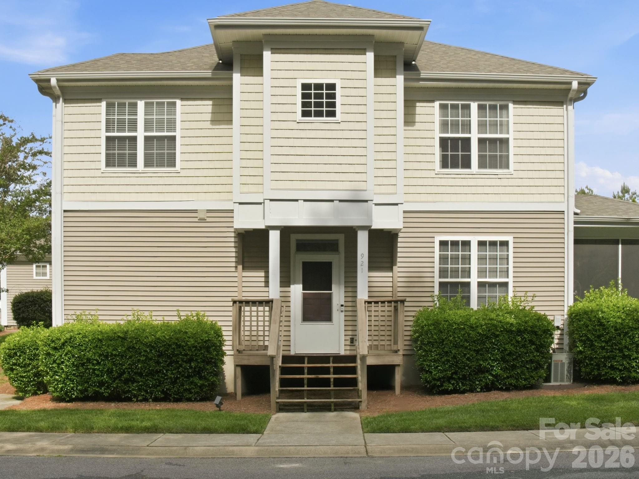 921 Ashworth Drive — photo