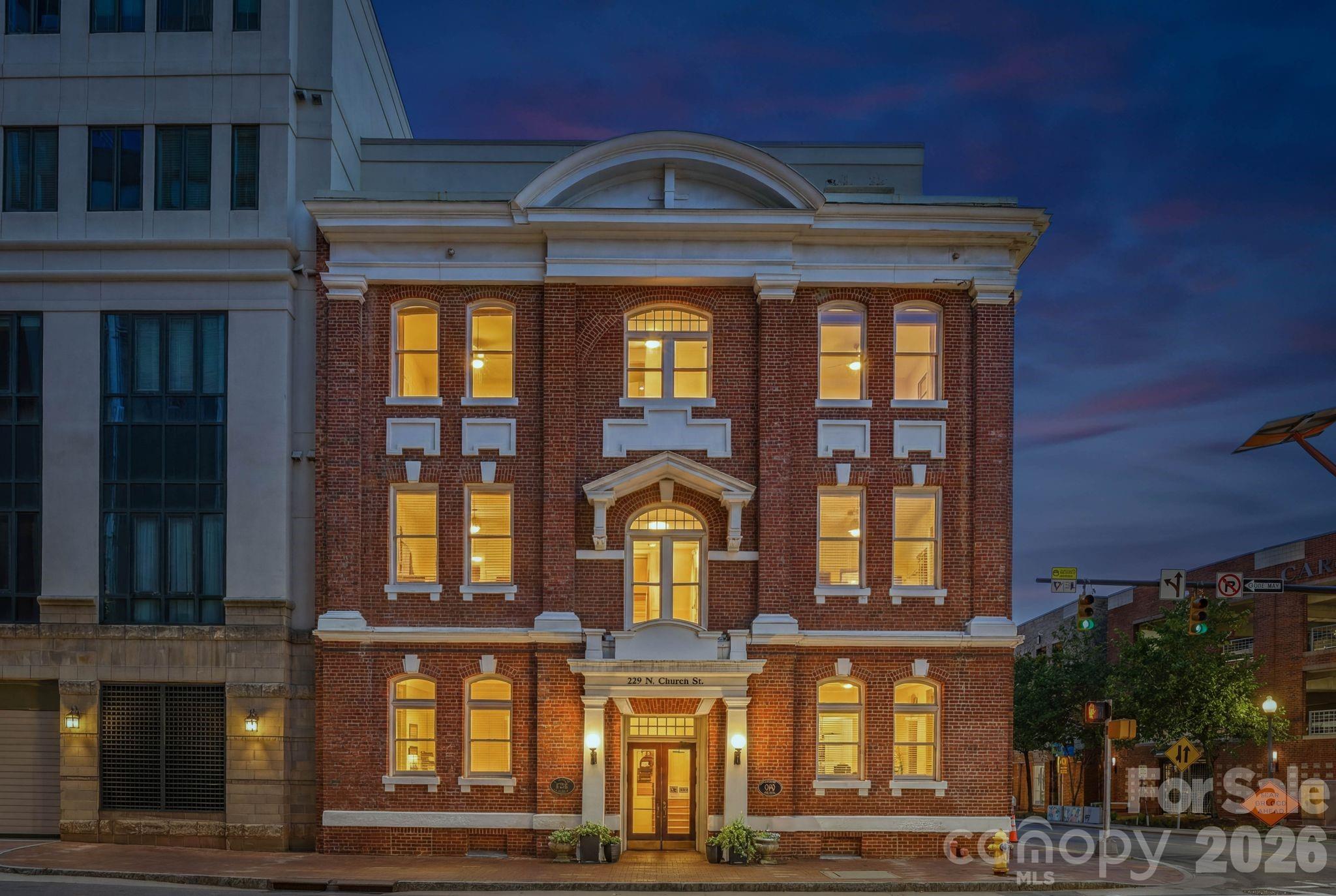 229 N Church Street 403 — photo