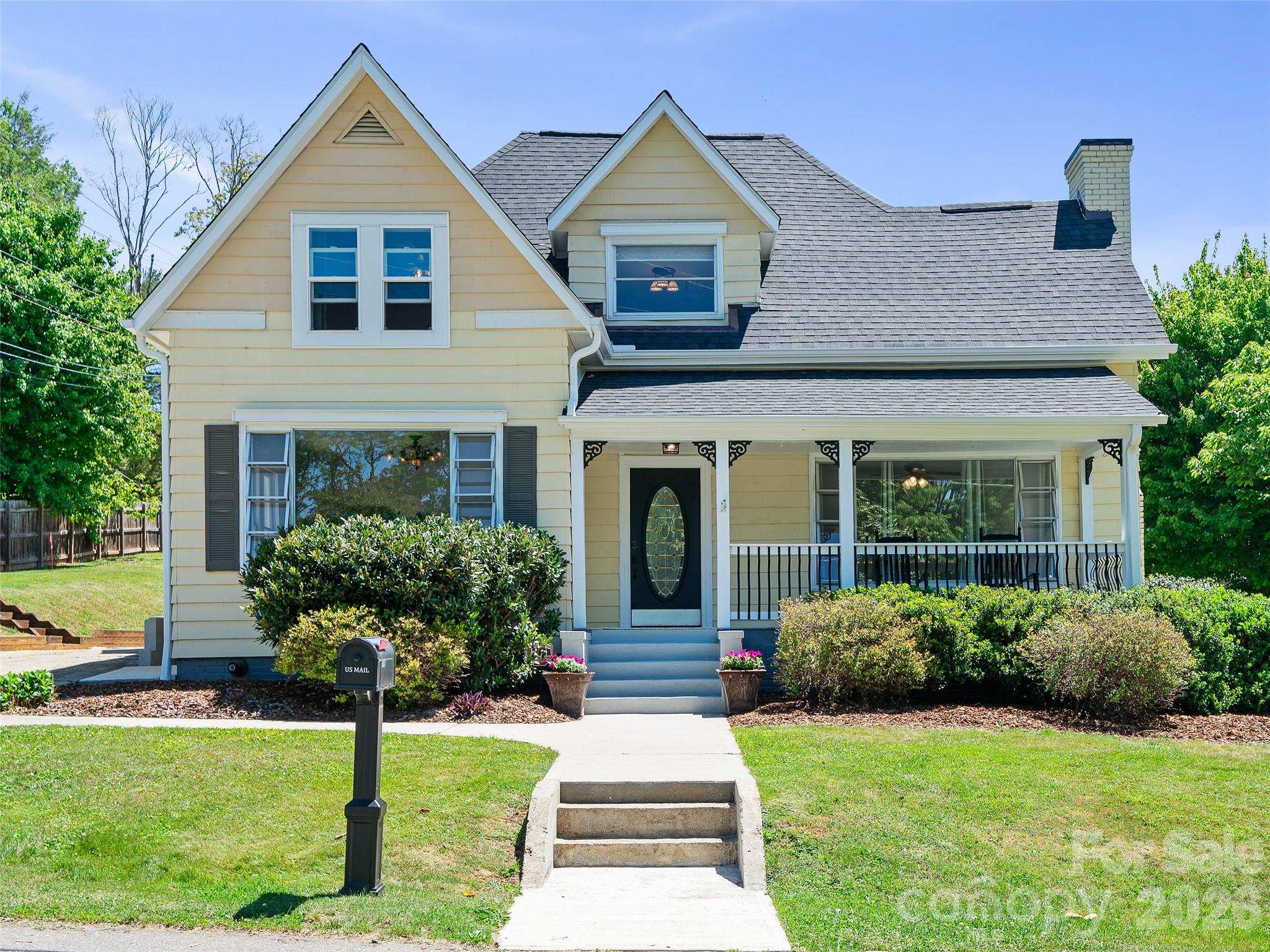 118 Robertson Street — photo