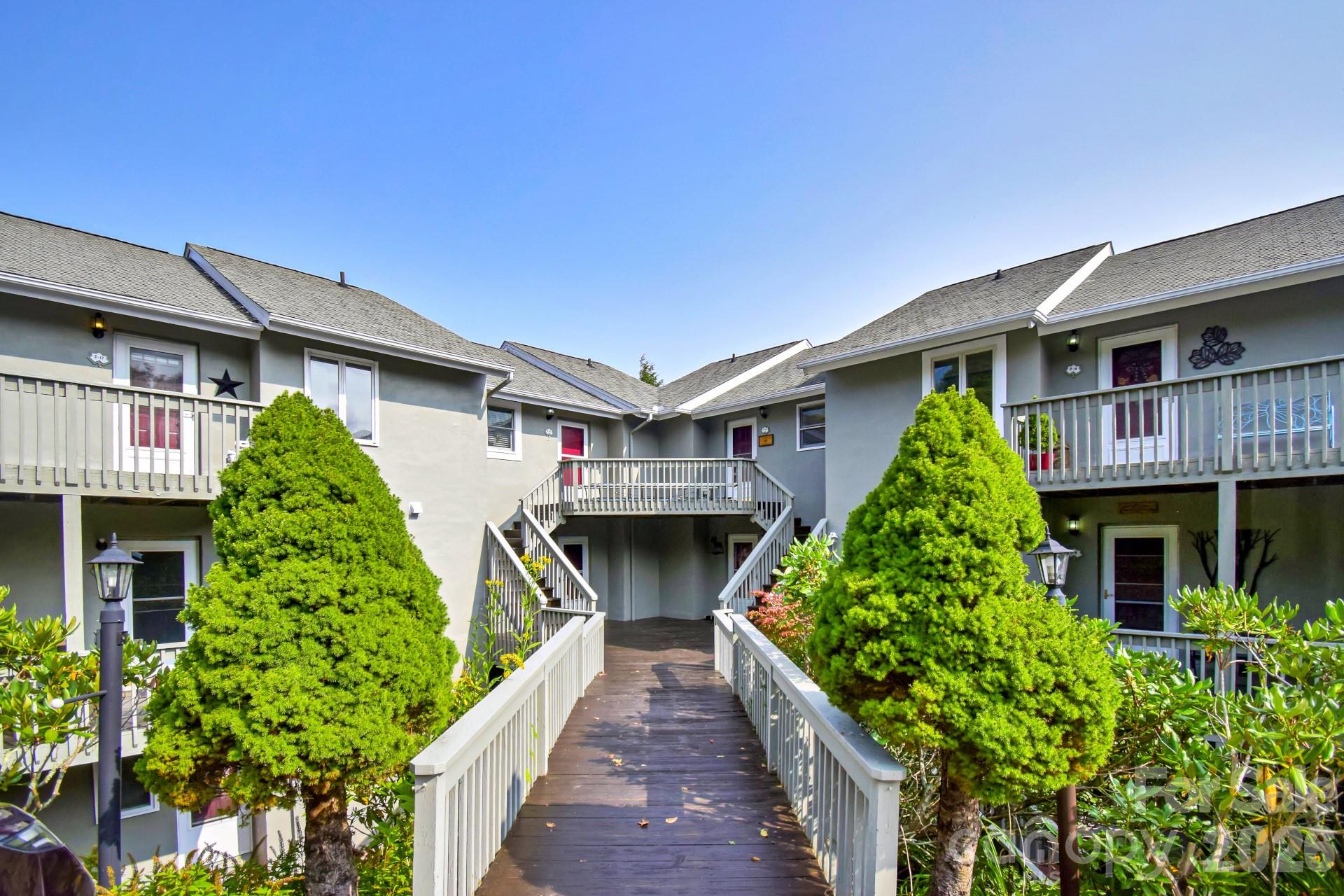 367 Skyleaf Drive D15 — photo