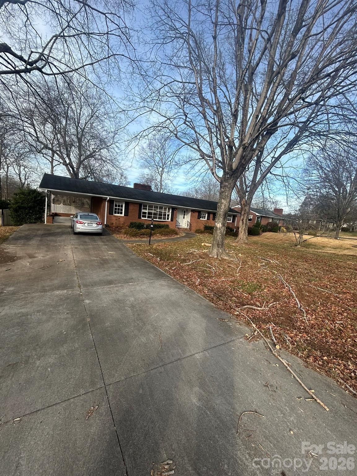 626 Willowbrook Lane — photo