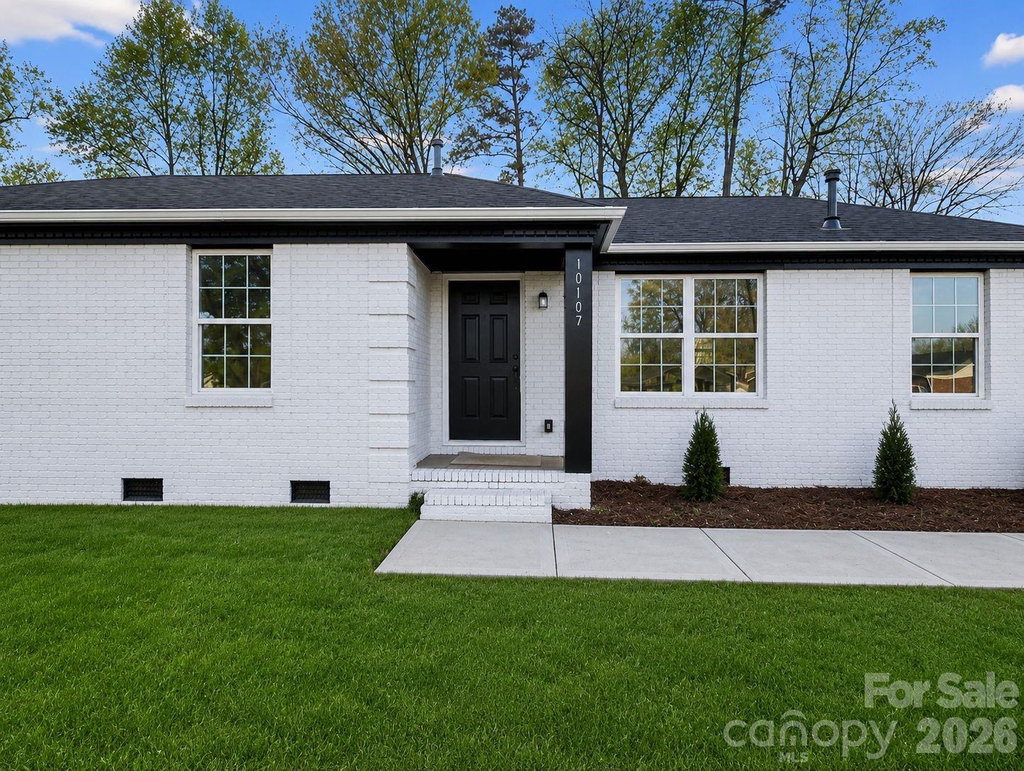 10107 Clairemore Place — photo