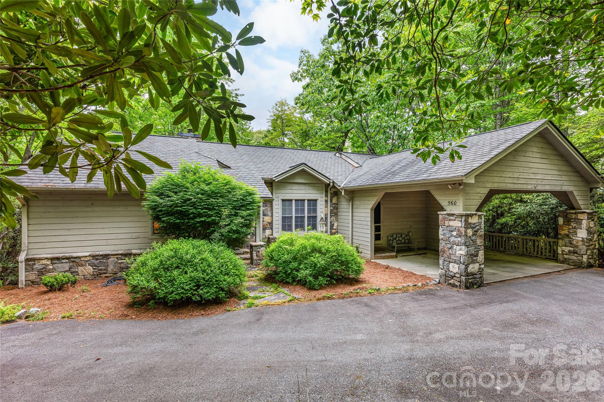 560 Toxaway Court — photo