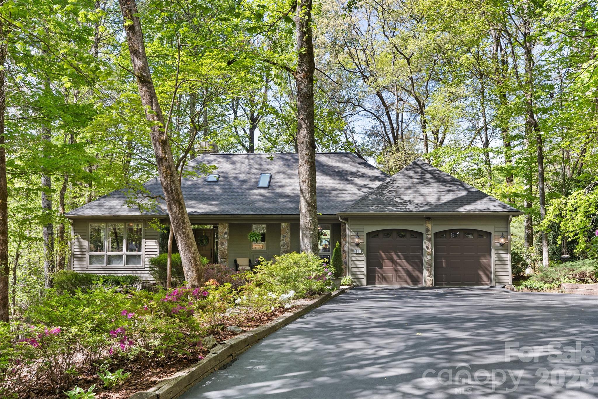 21 Laurel Wood Court — photo