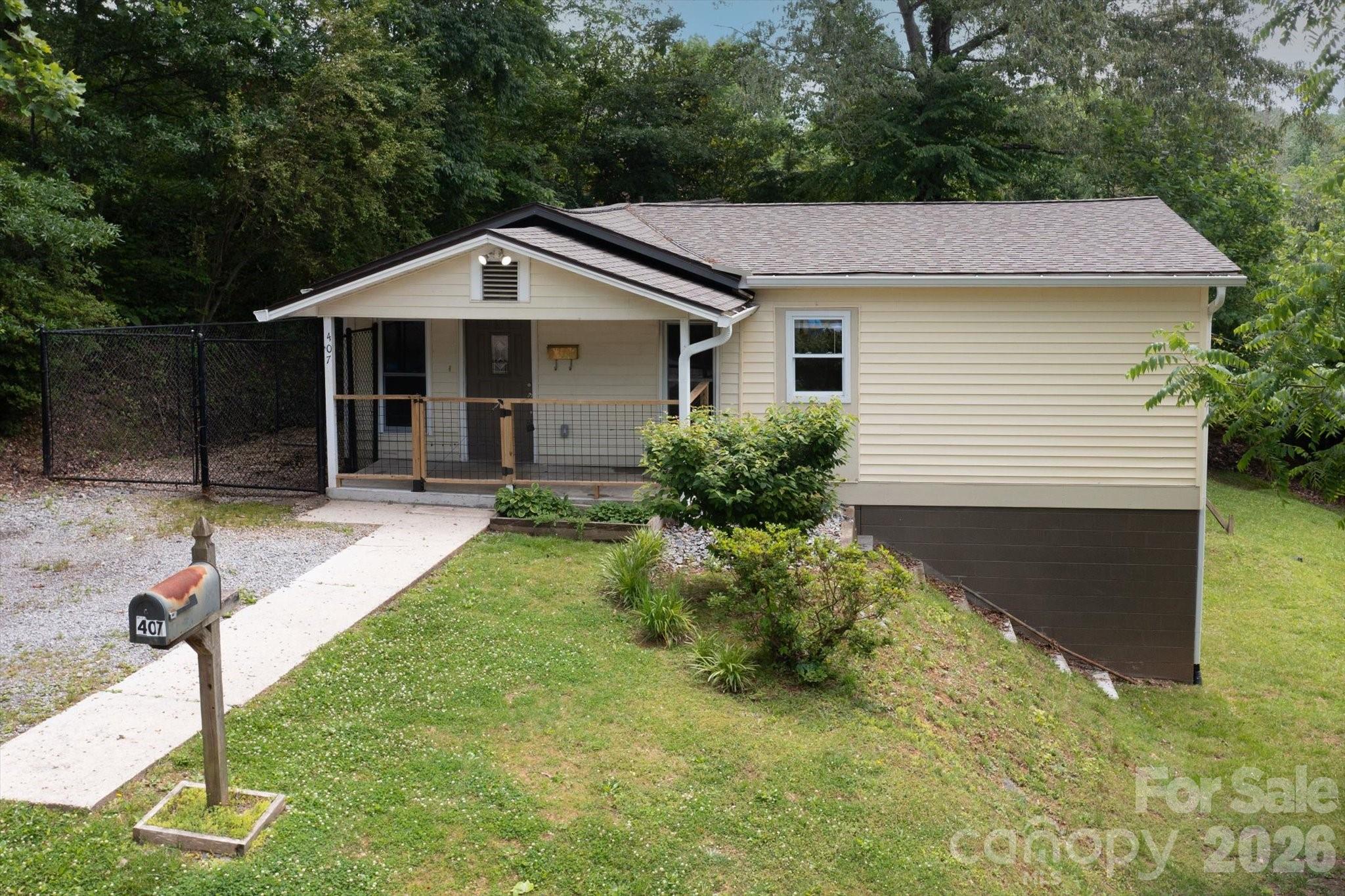 407 W Main Street — photo