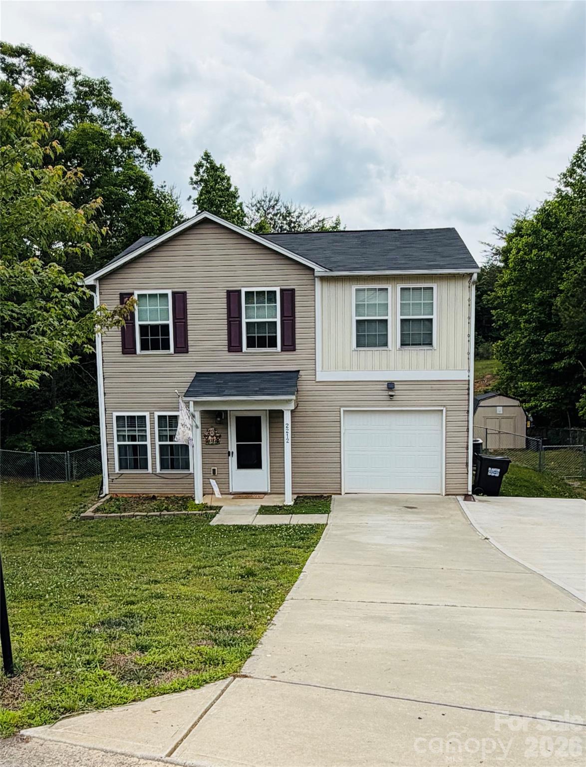 2212 Pinnacle View Drive — photo