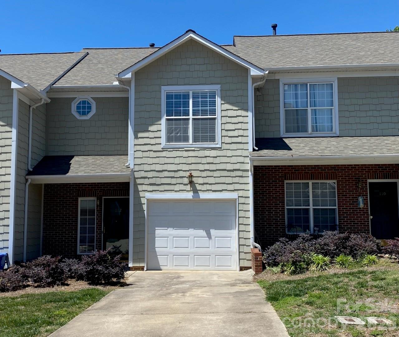 112 Sunridge Drive — photo