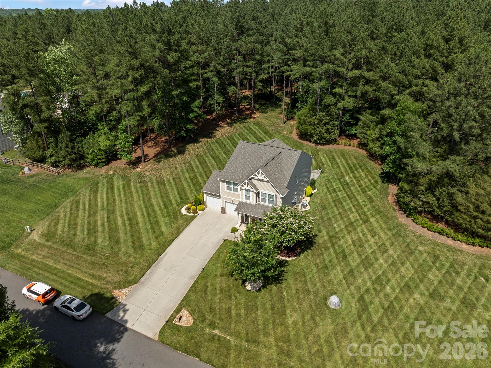 8122 Mossy Rock Road — photo