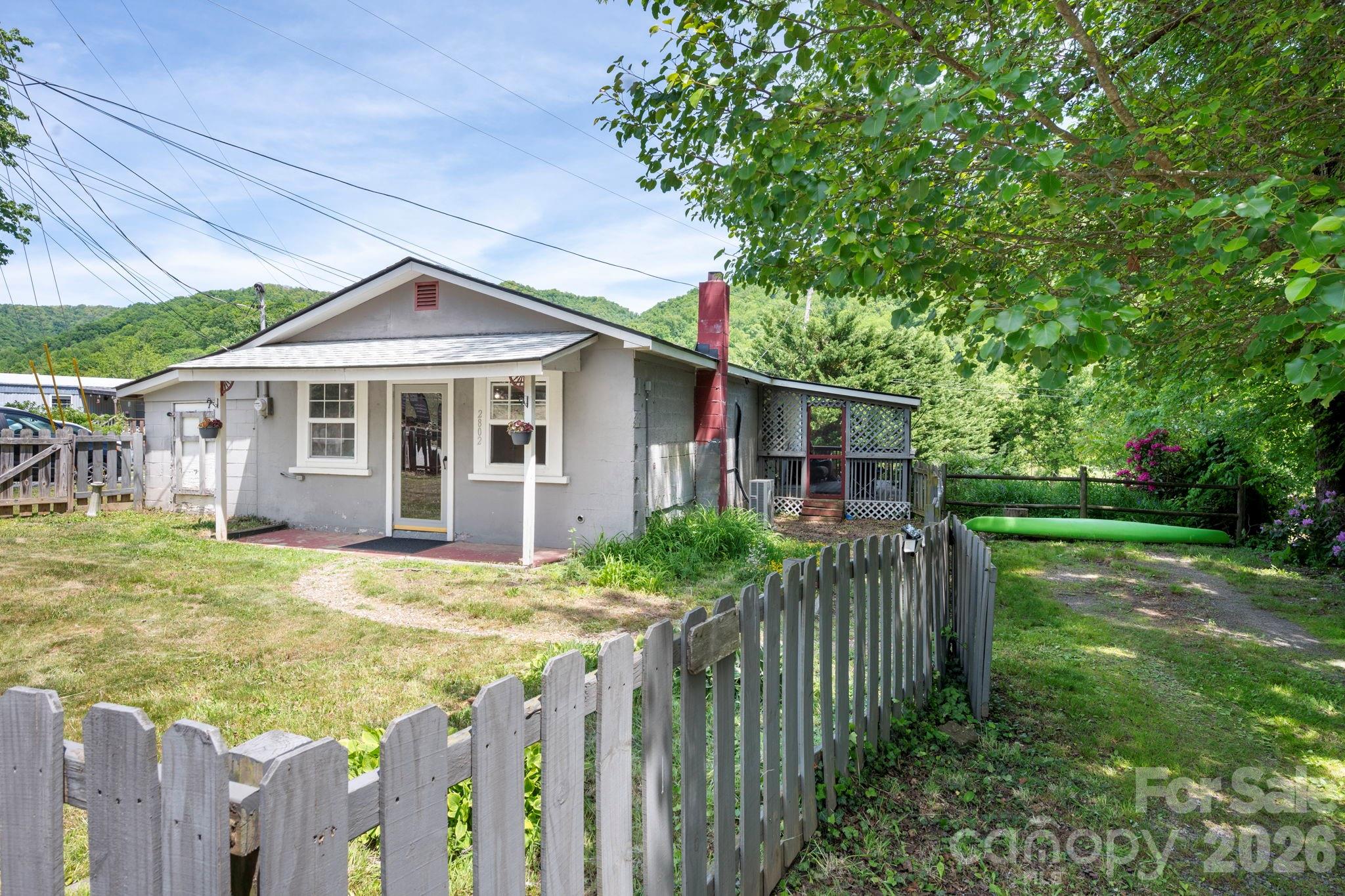 2802 Beaverdam Road — photo