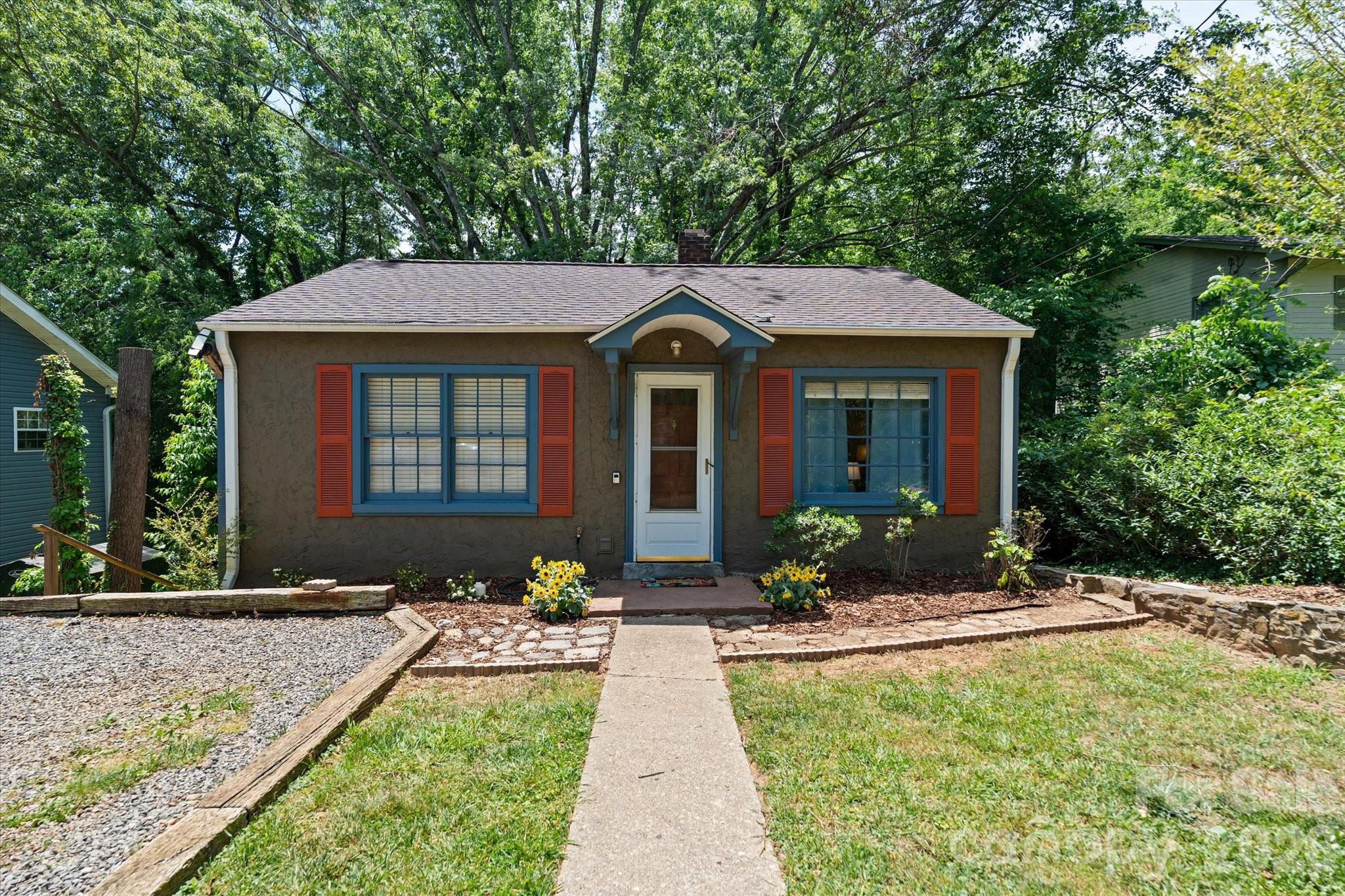 224 Aurora Drive — photo