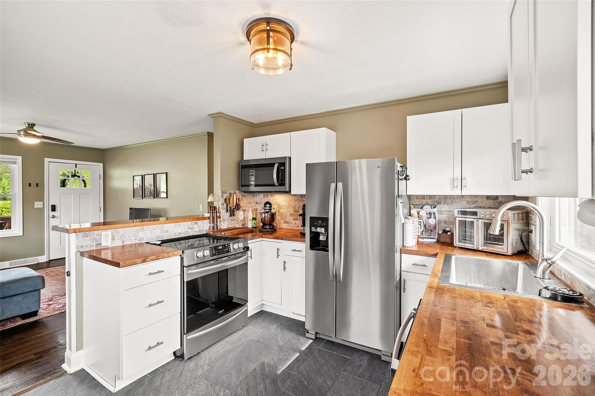 708 Prince Drive — photo