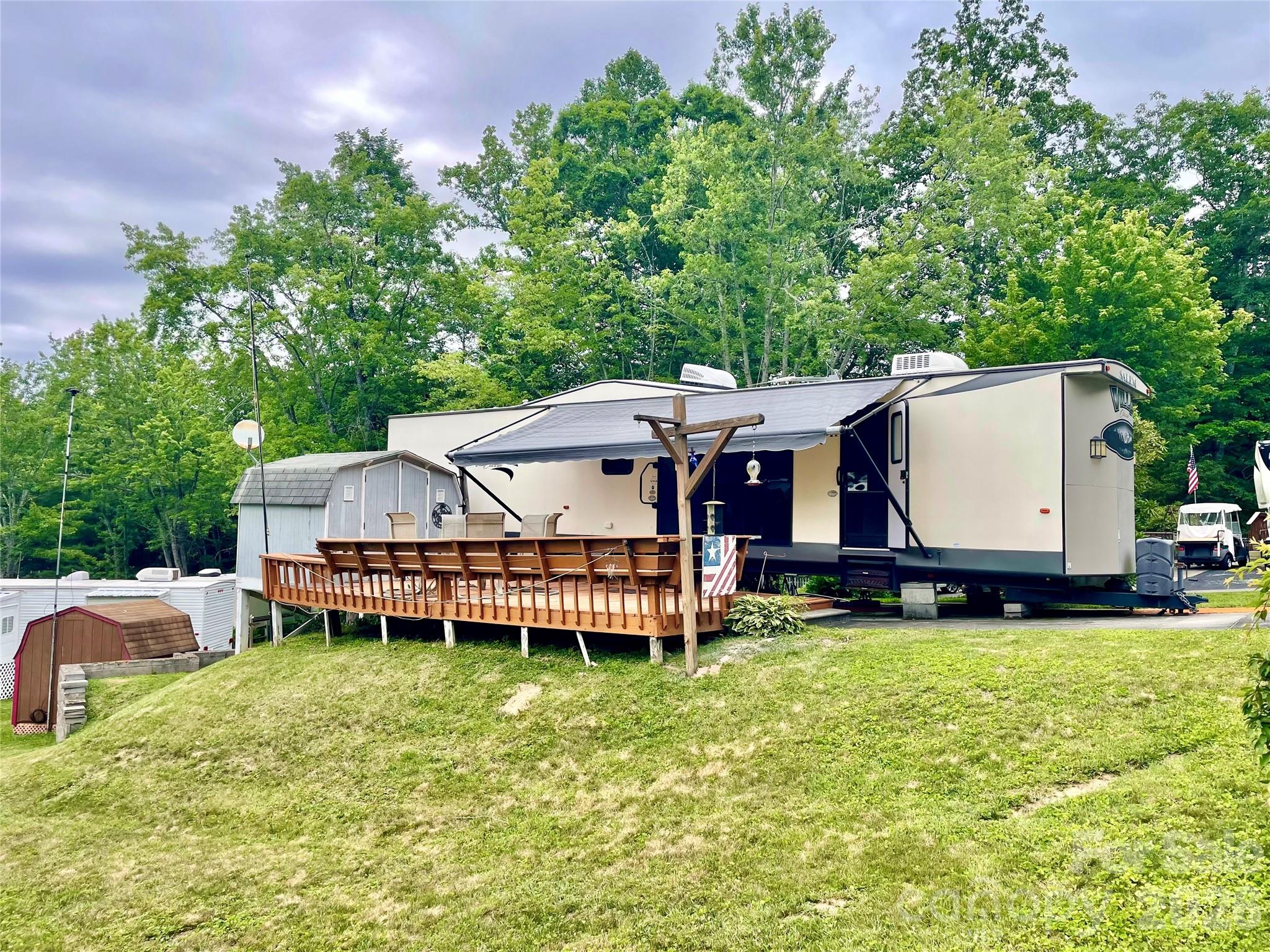 226 Saddle Ridge Drive — photo