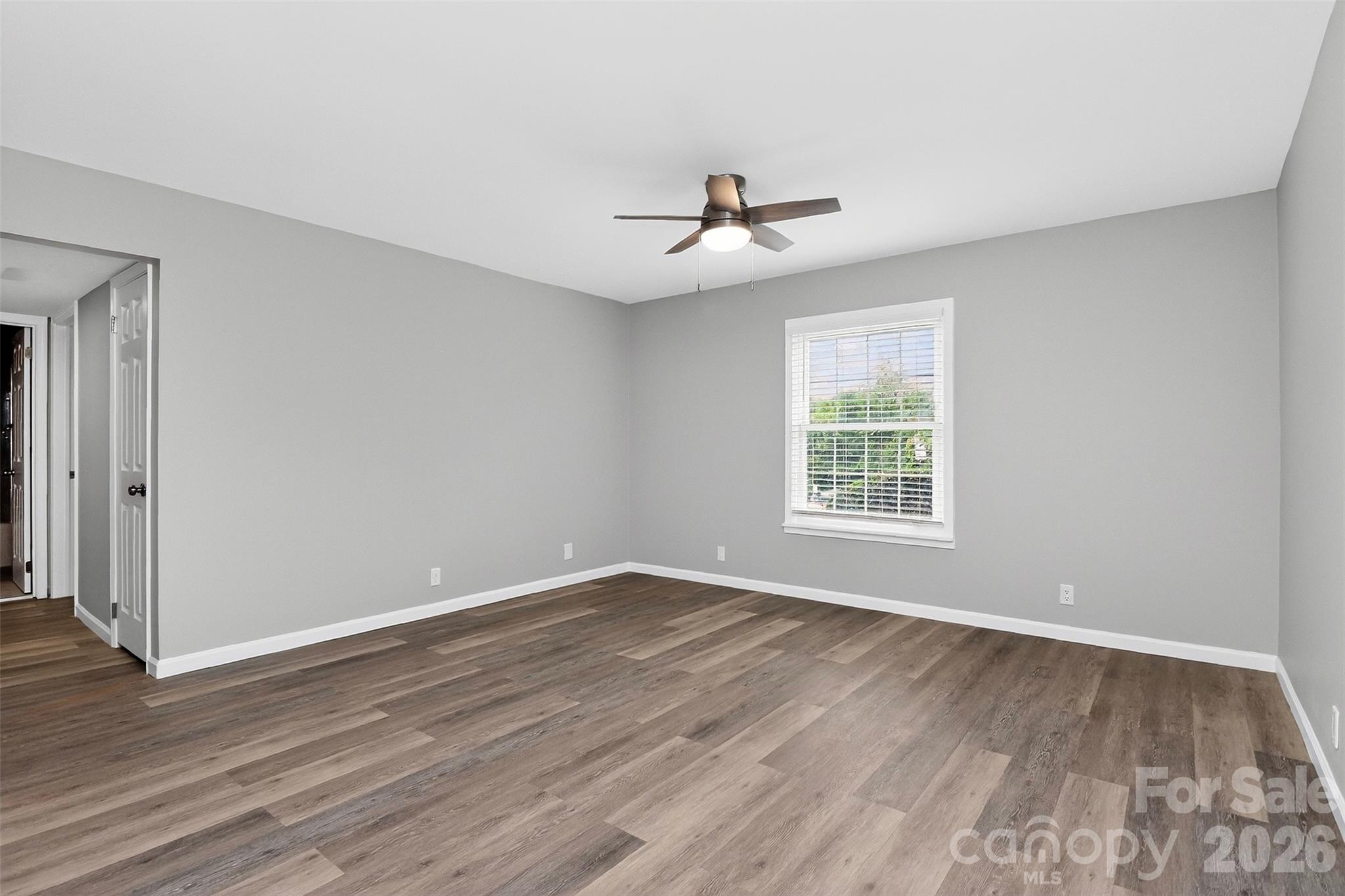 2610 Park Road E — photo
