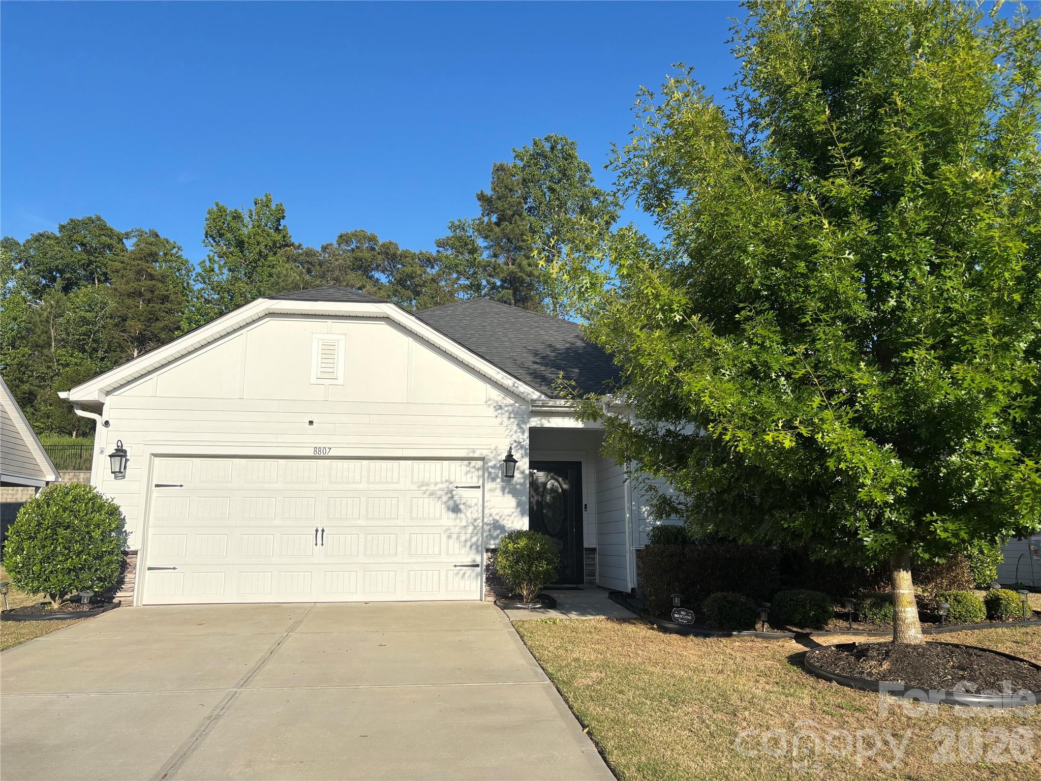 8807 Pennegrove Circle — photo