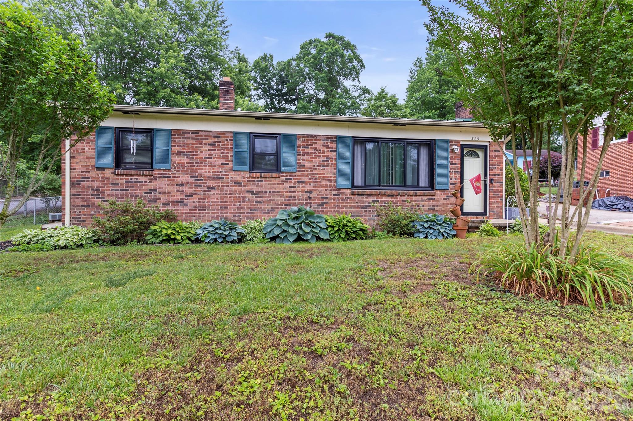 325 Swanson Drive SW — photo