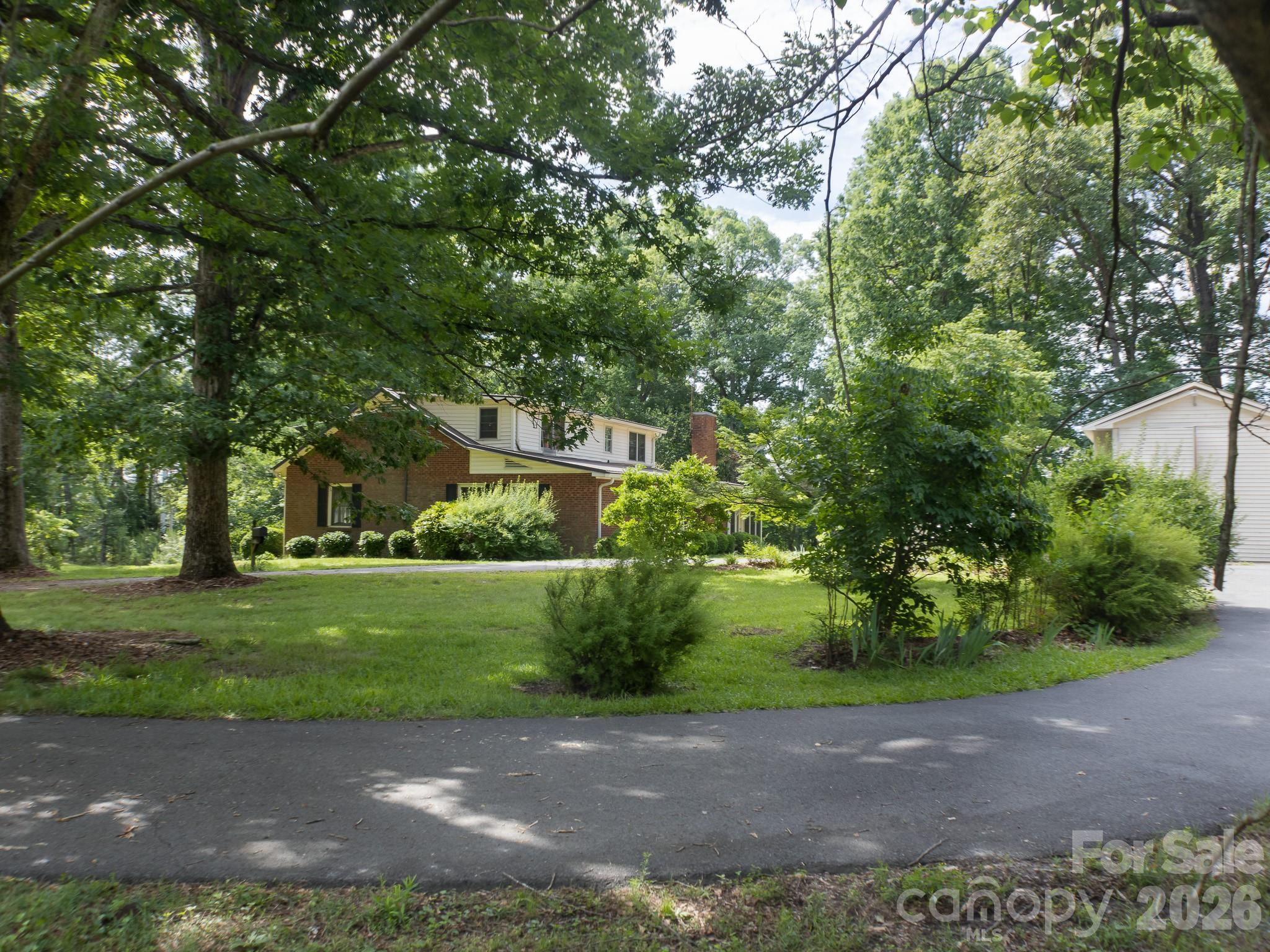 3250 Mount Pleasant Road S — photo