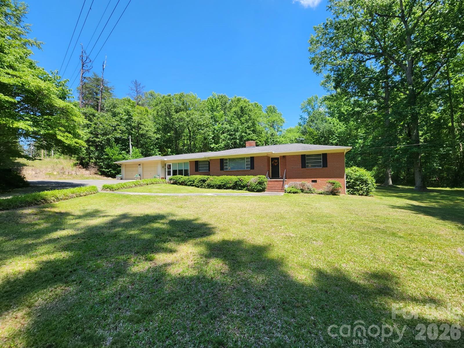 2333 Lynwood Drive — photo