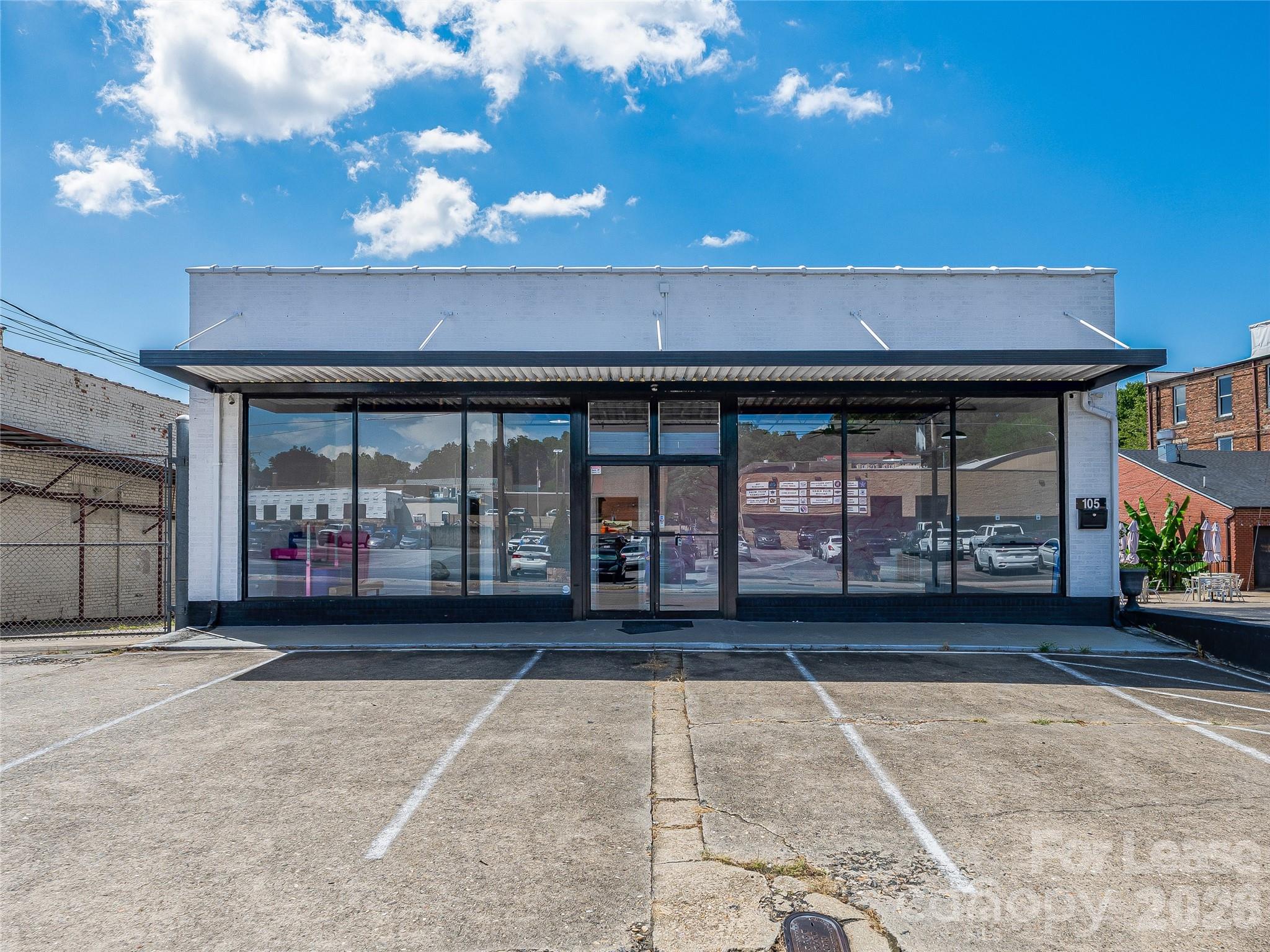 105 W Henderson Street — photo