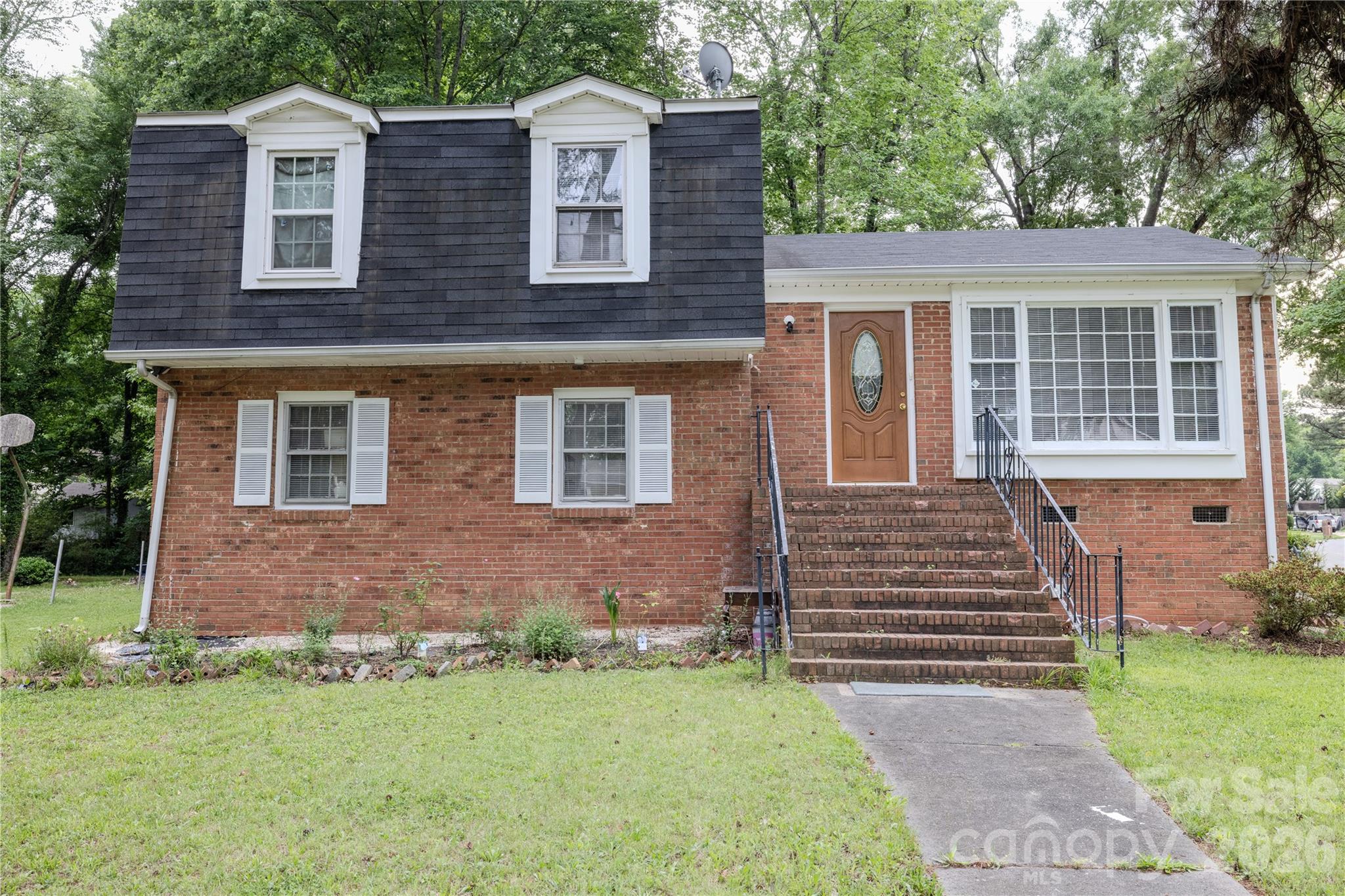 2545 Cedarwild Road — photo
