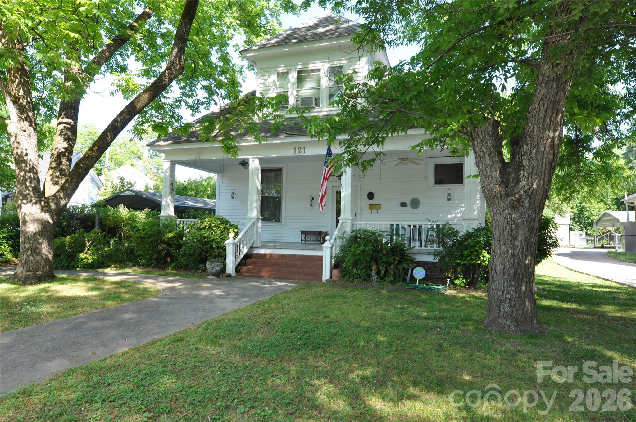 121 Hemphill Avenue — photo