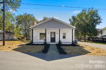 9030 Reid Street — photo