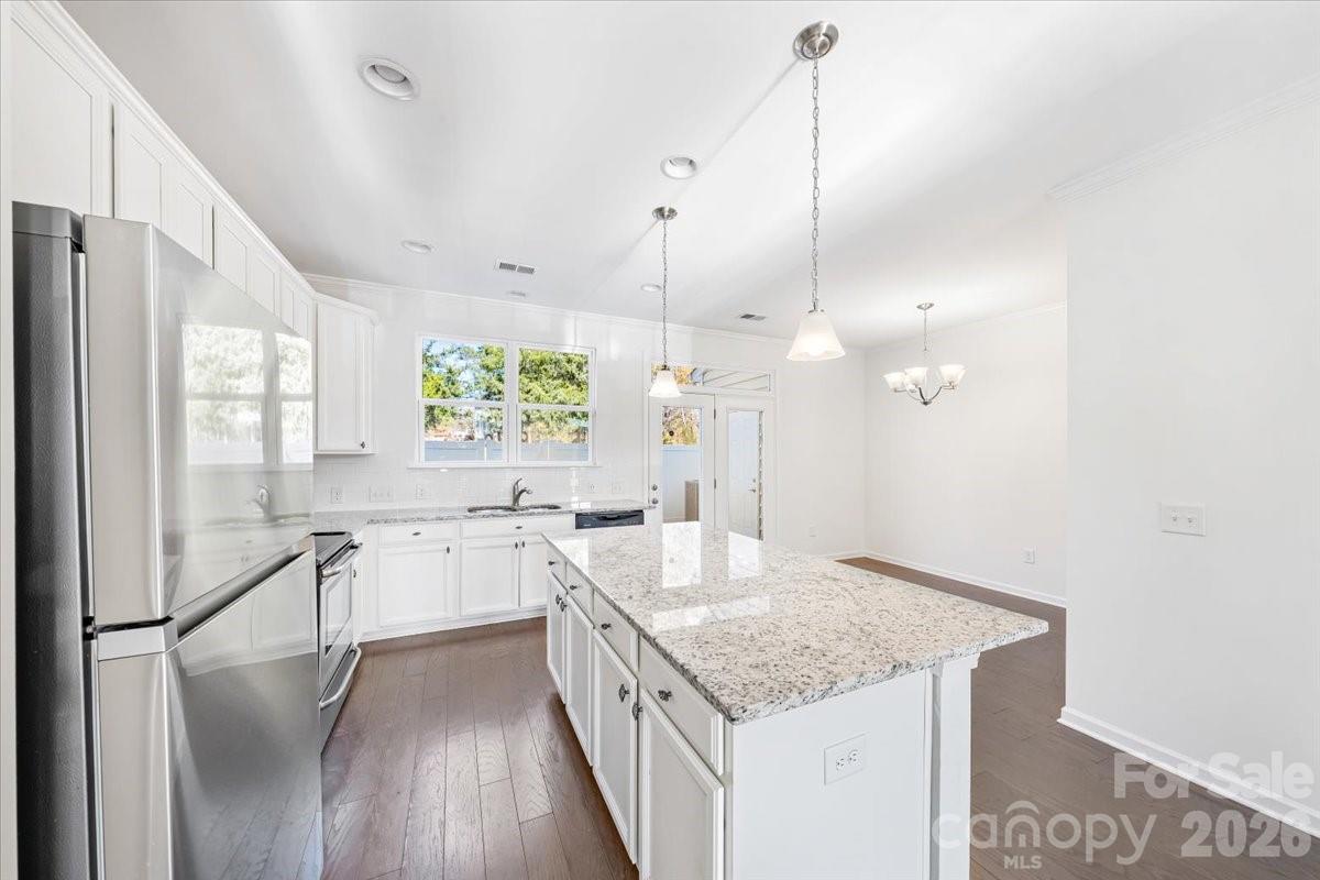 108 Prairie View Court — photo