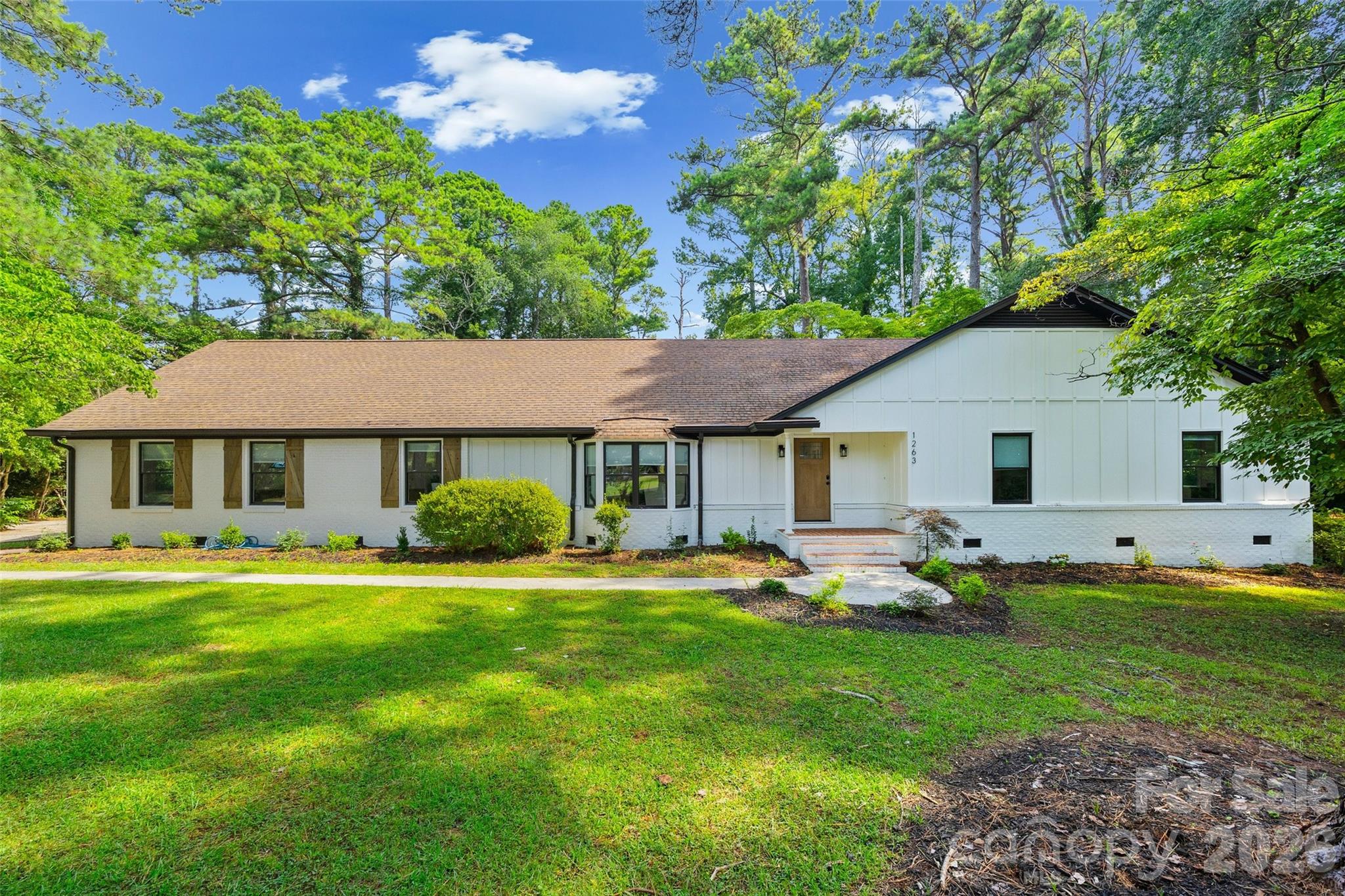 1263 Wendy Road — photo