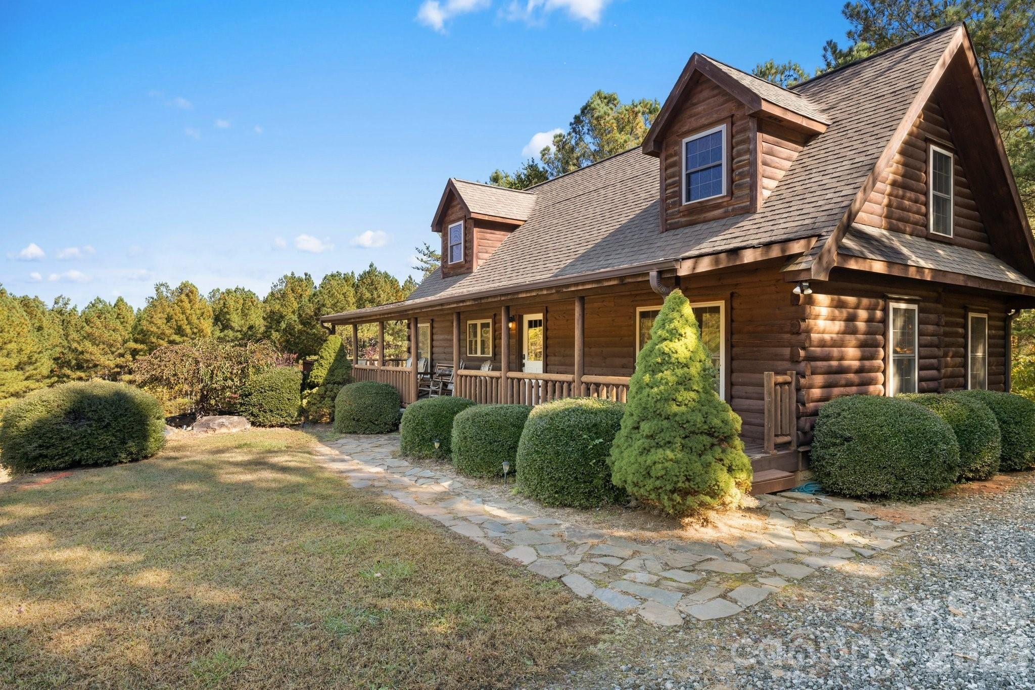 105 Palisade Drive — photo