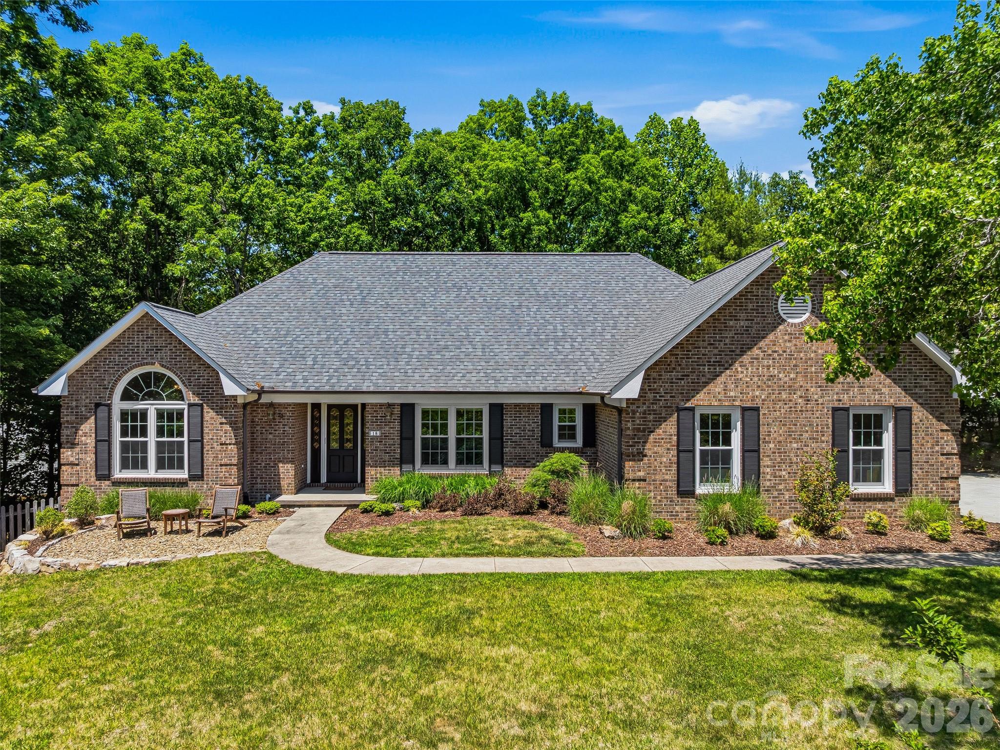 18 High Bluff Drive — photo