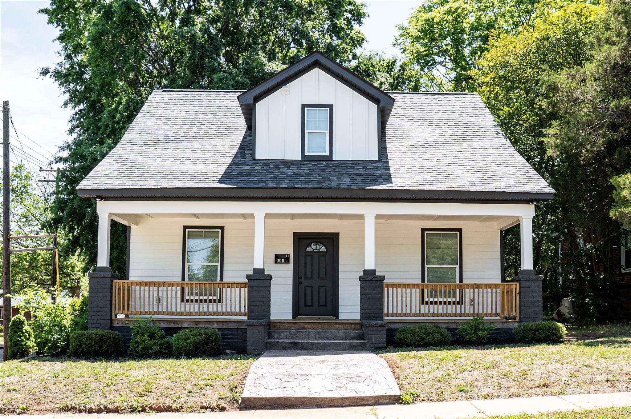 531 E Fisher Street — photo