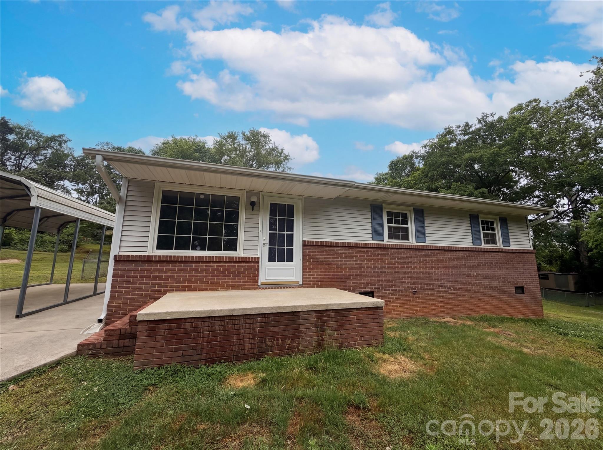 318 Mitchell Street — photo