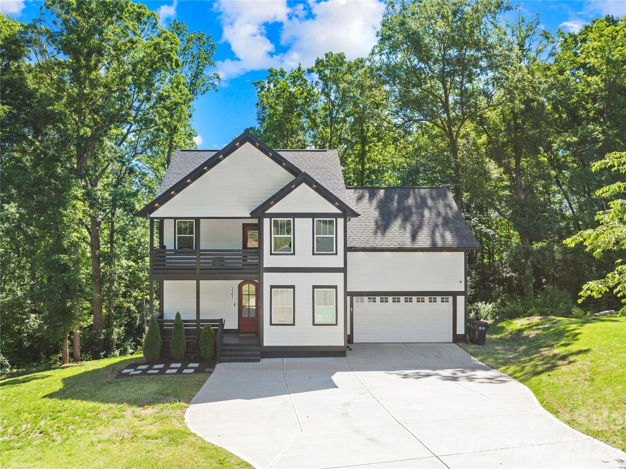 2101 Highland View Lane — photo