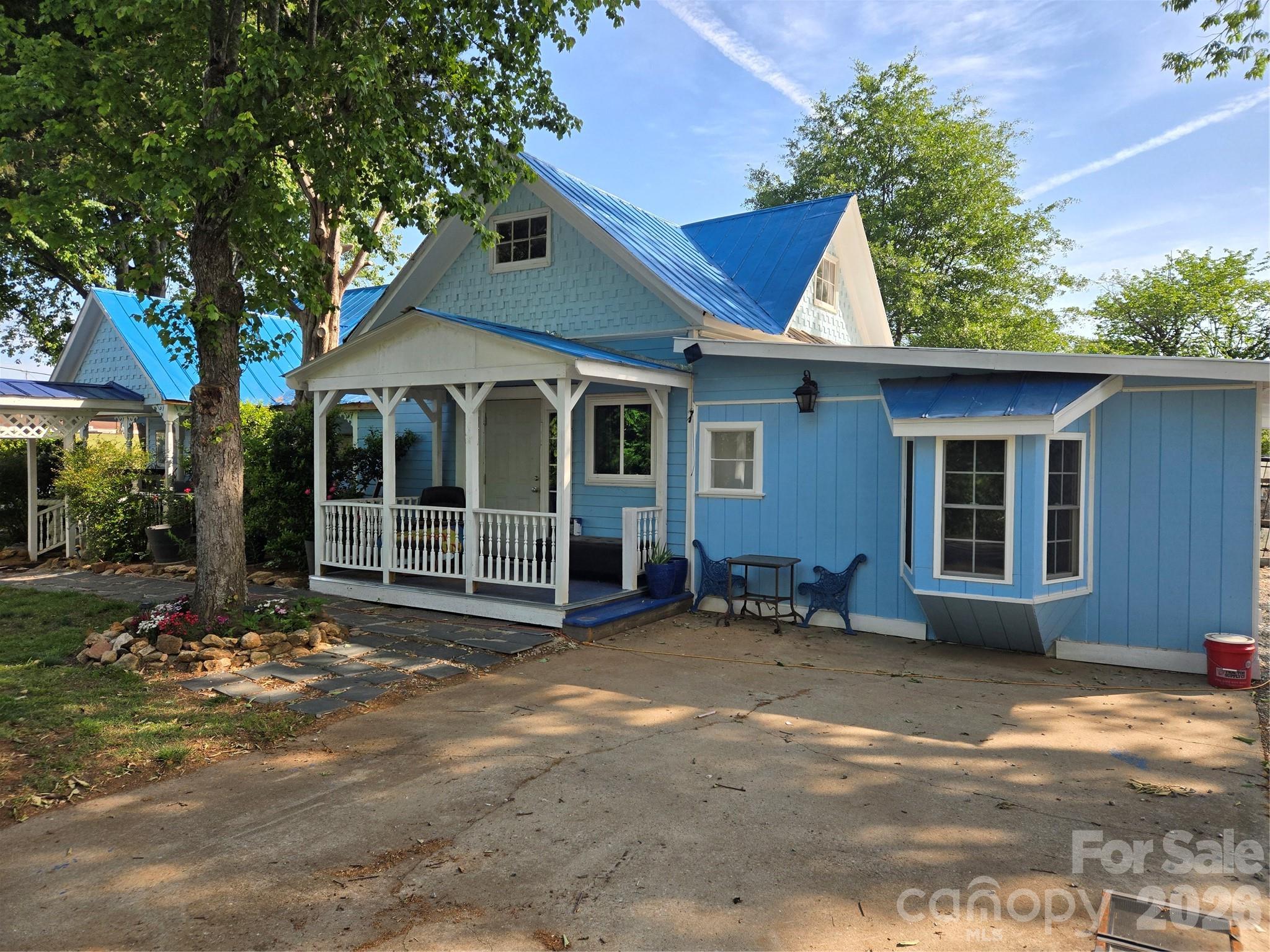 215 Cherry Mountain Street — photo