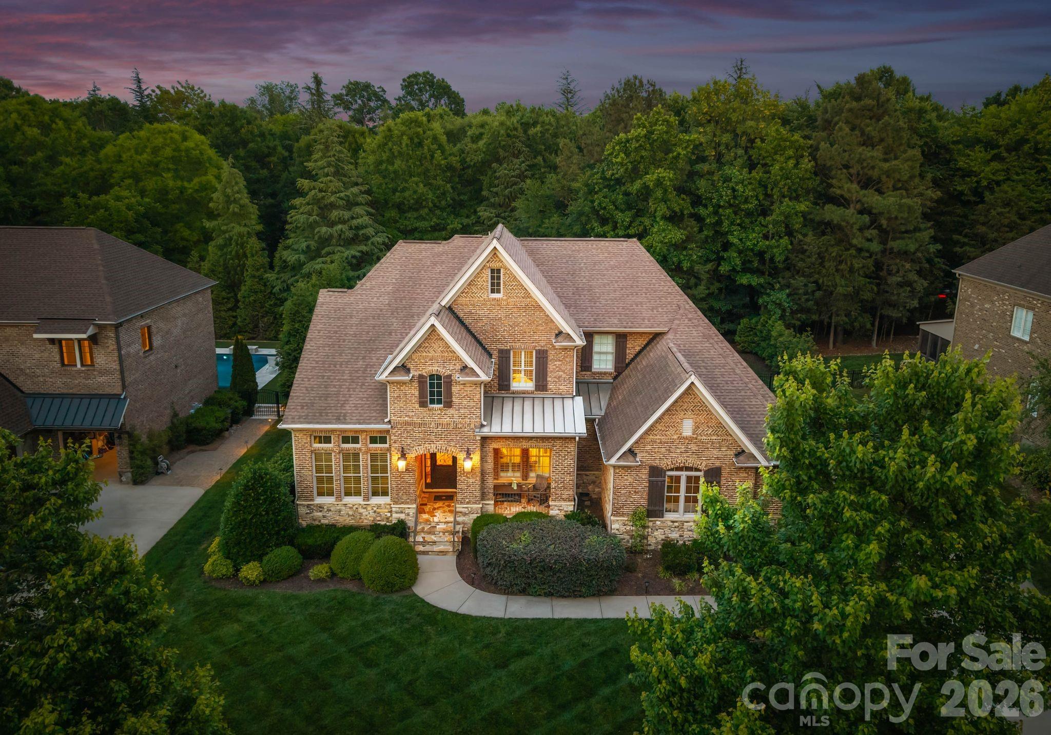 221 Glenmoor Drive — photo