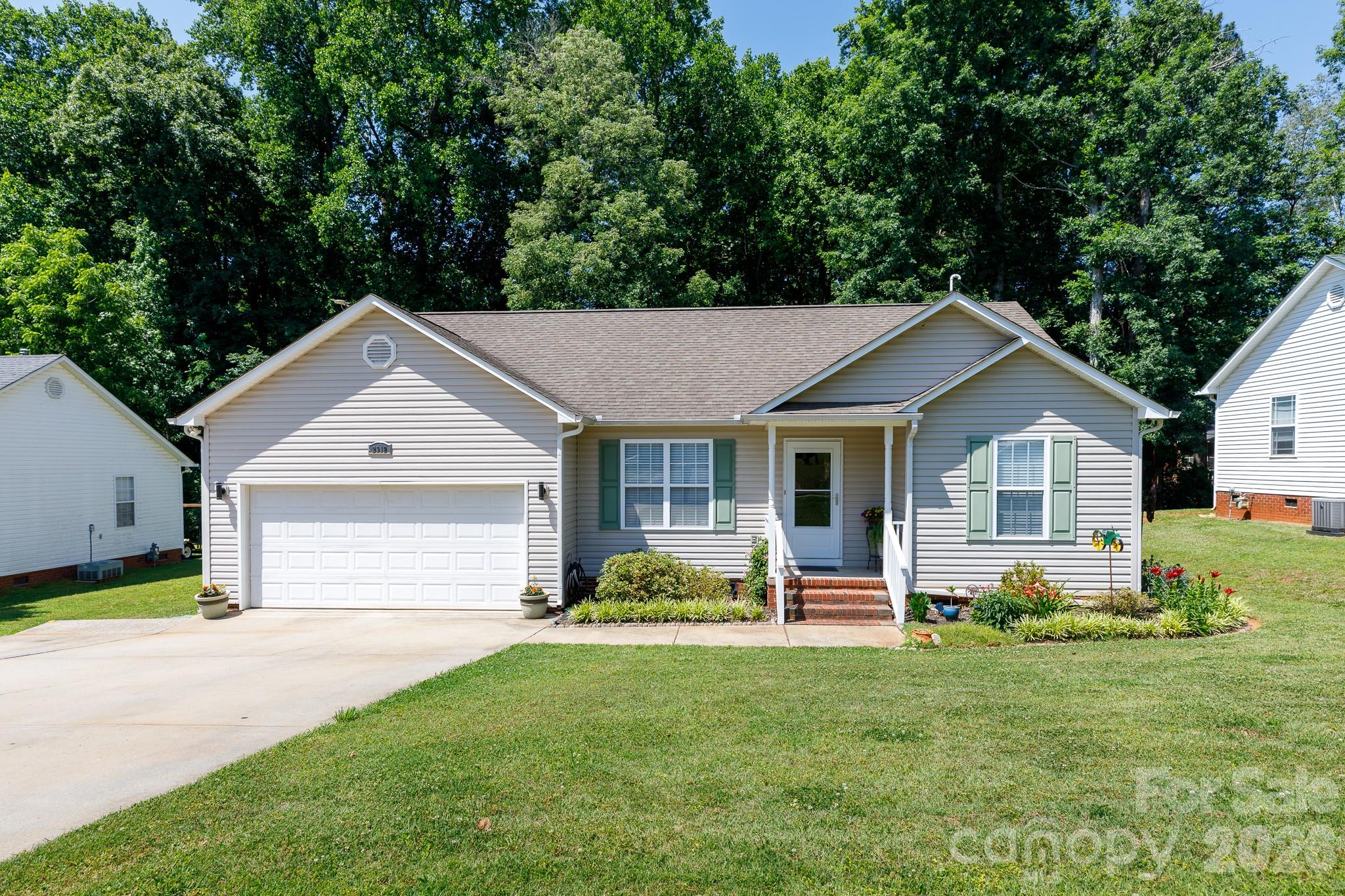 2312 Nuthatch Drive — photo