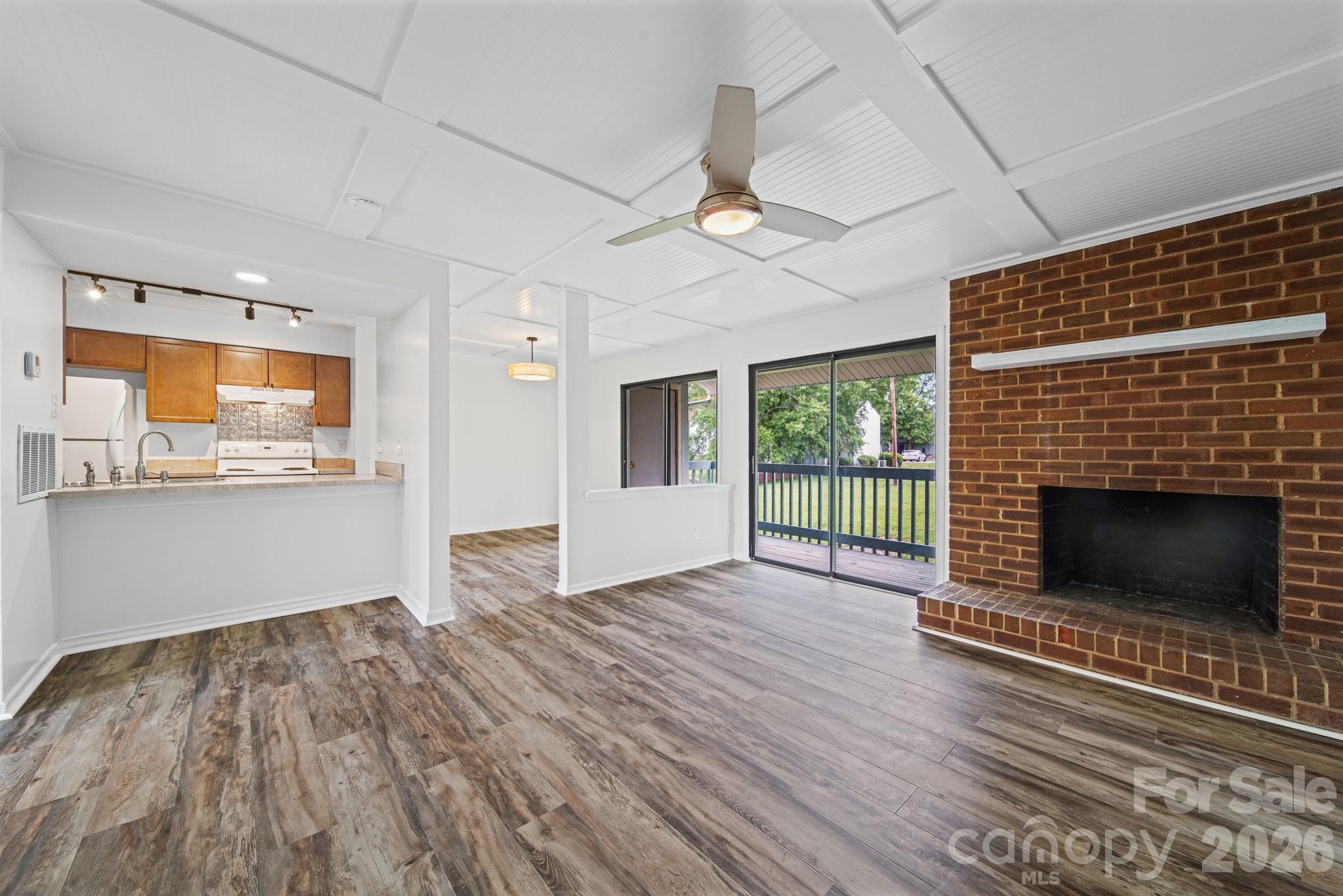 11023 Harrowfield Road — photo